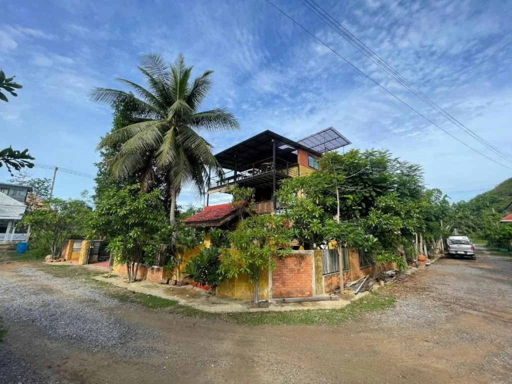 Property building in Golden Mango House