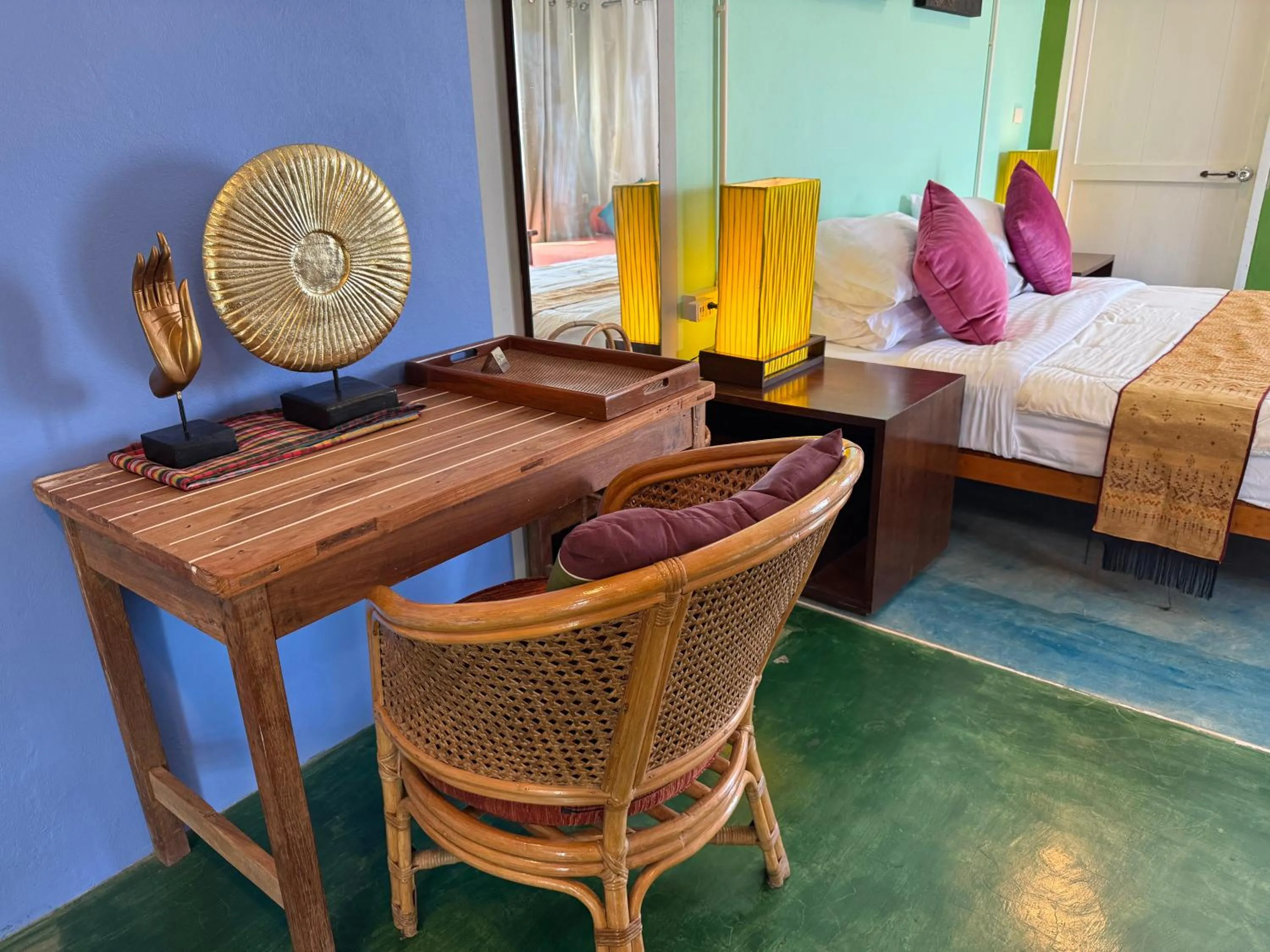 Photo of the whole room, Bed in Golden Mango House