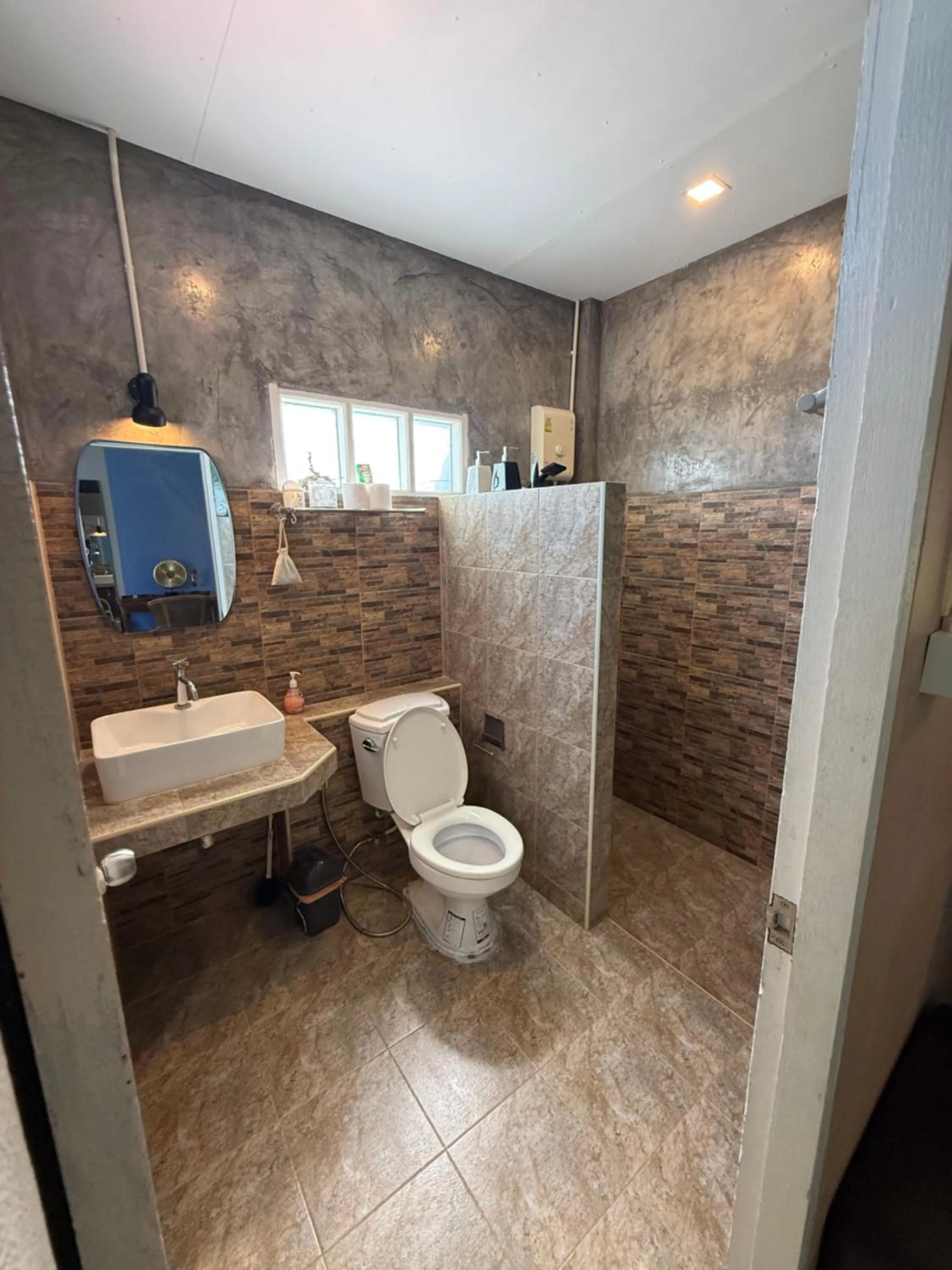 Shower in Golden Mango House