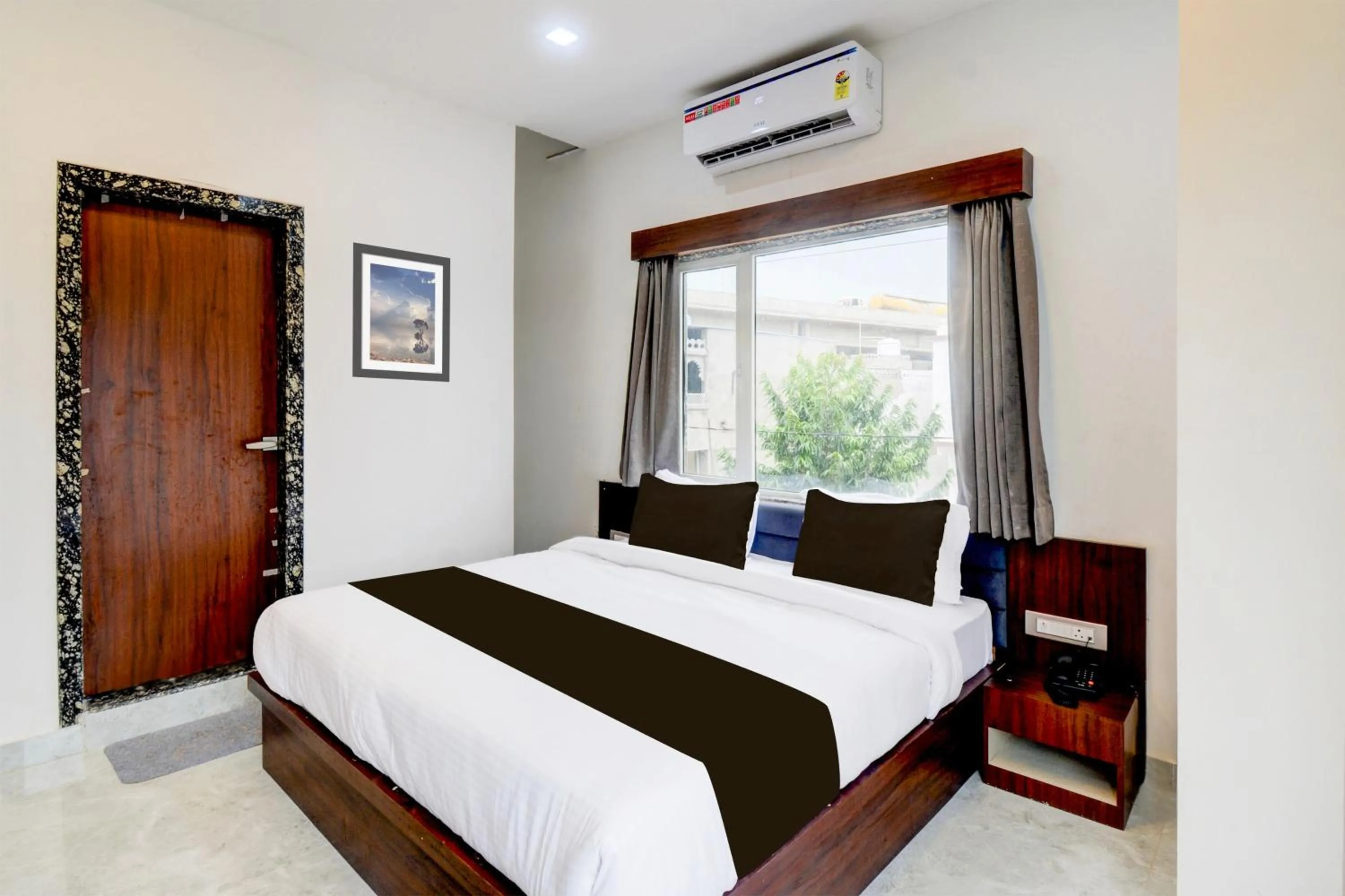 Bedroom in Hotel O Simony Palace