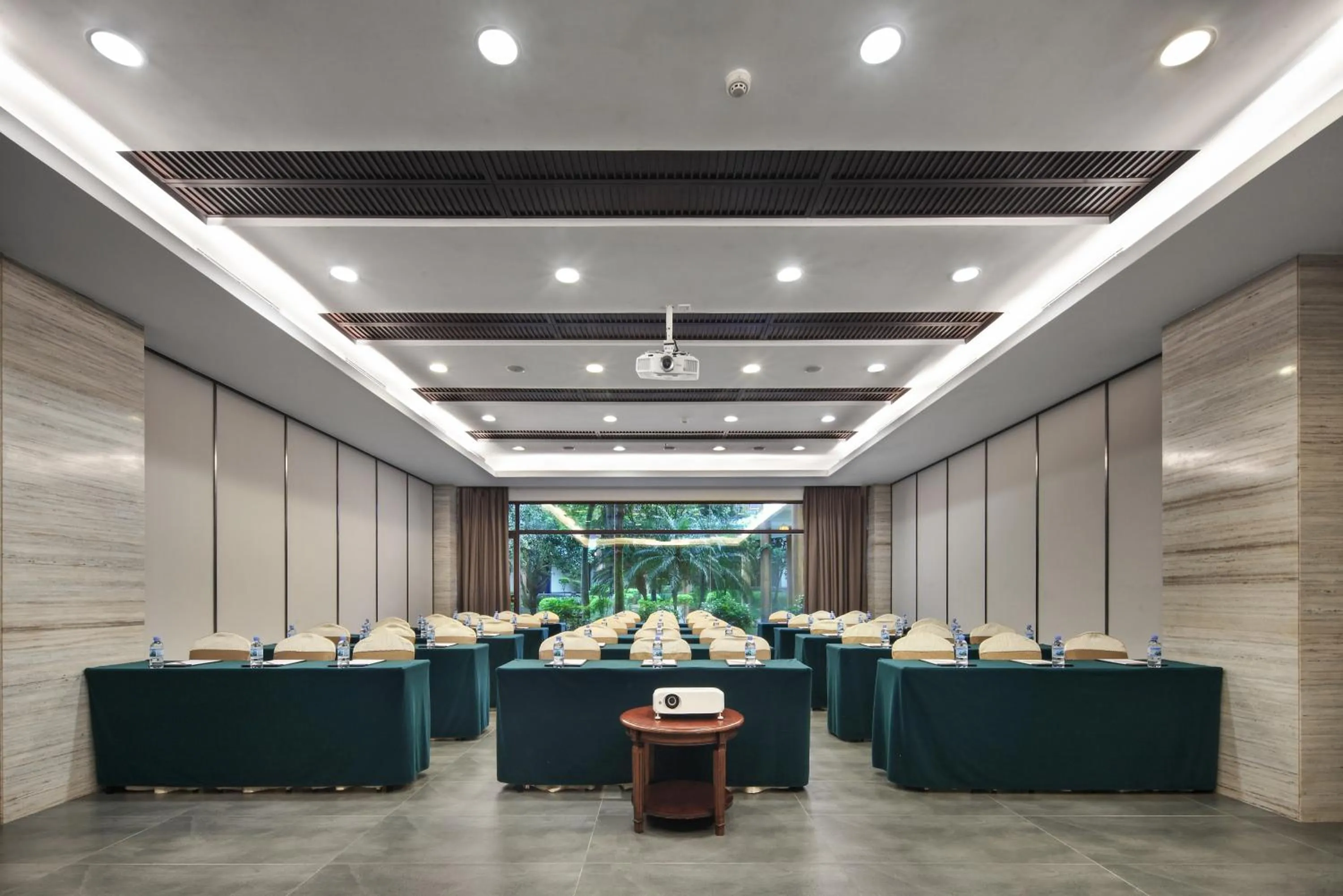 Meeting/conference room in Yangshuo Riverside Resorts Hotel
