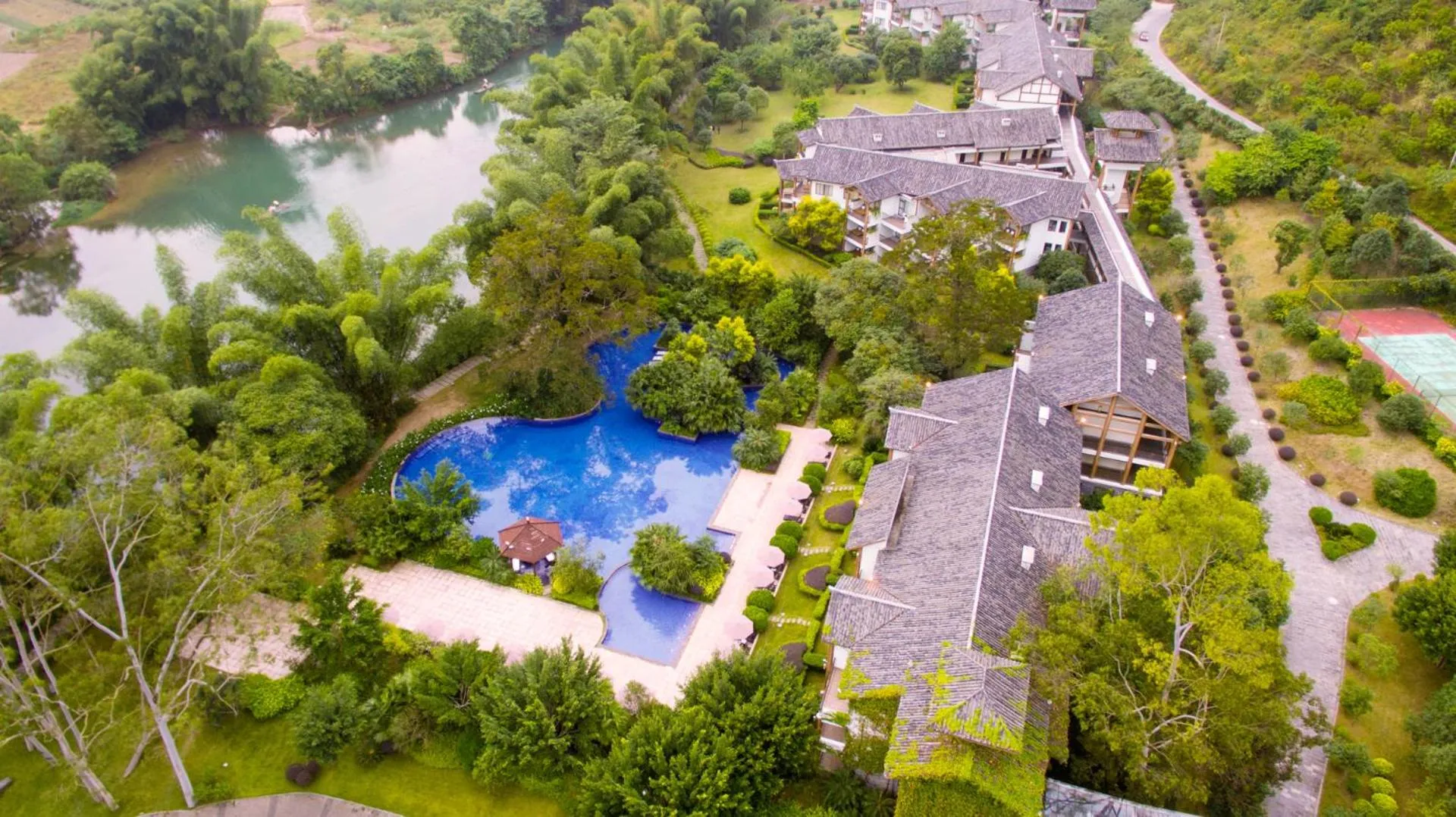 Property building in Yangshuo Riverside Resorts Hotel