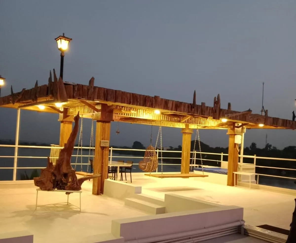 Night in Habba Dates Villa Near Chikkaballapur