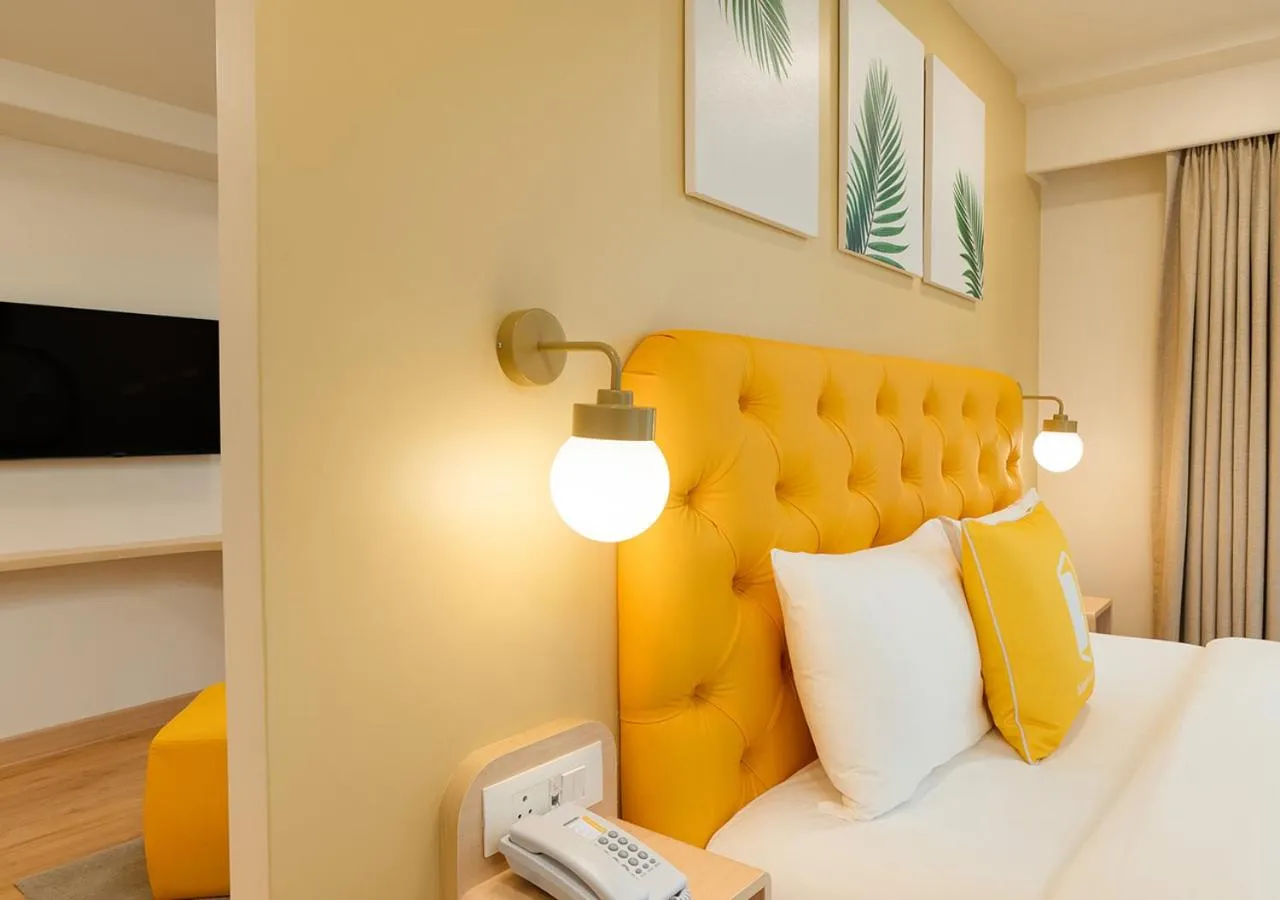 Bed in Bloom Hotel - SG Highway