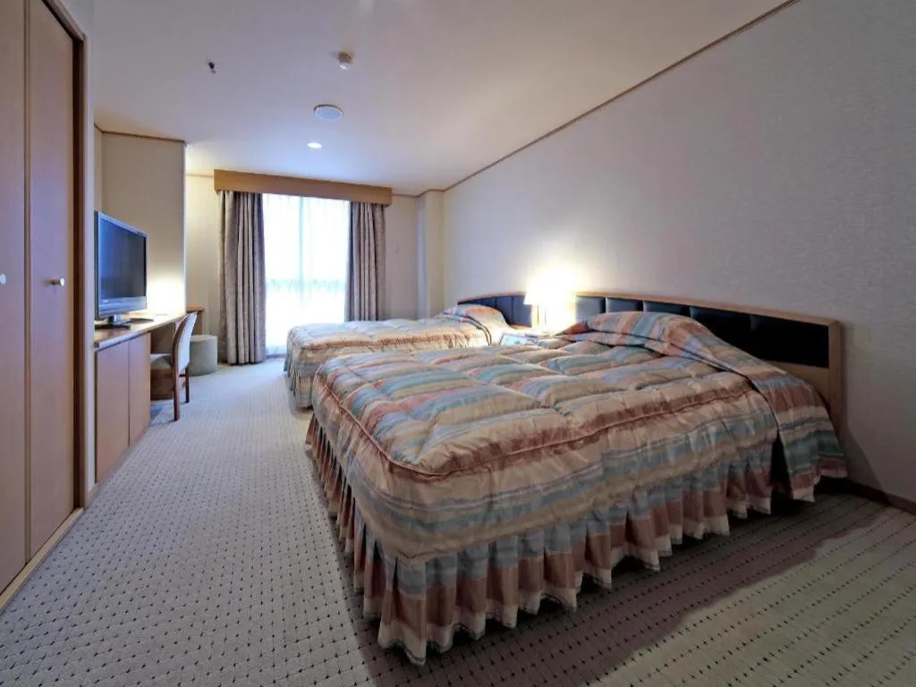 Bed in Gifu Grand Hotel