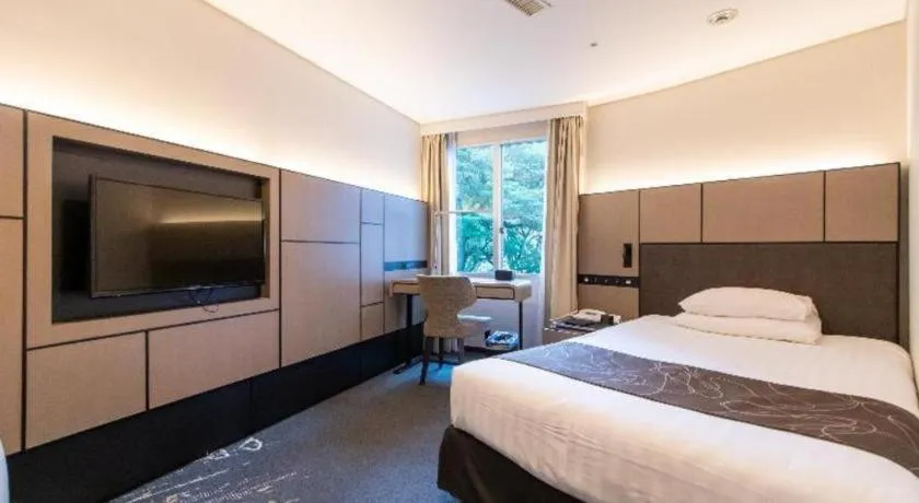 Bed in Akasaka Excel Hotel Tokyu