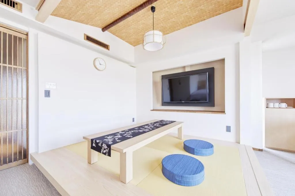 Bed in Hotel Sunroute Kyoto