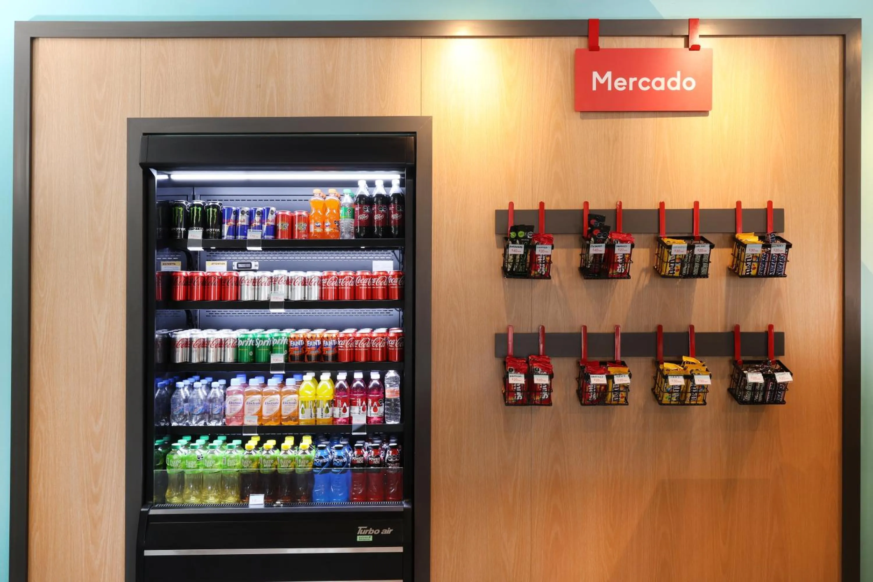 vending machine in avid hotel Guadalajara Aeropuerto Norte