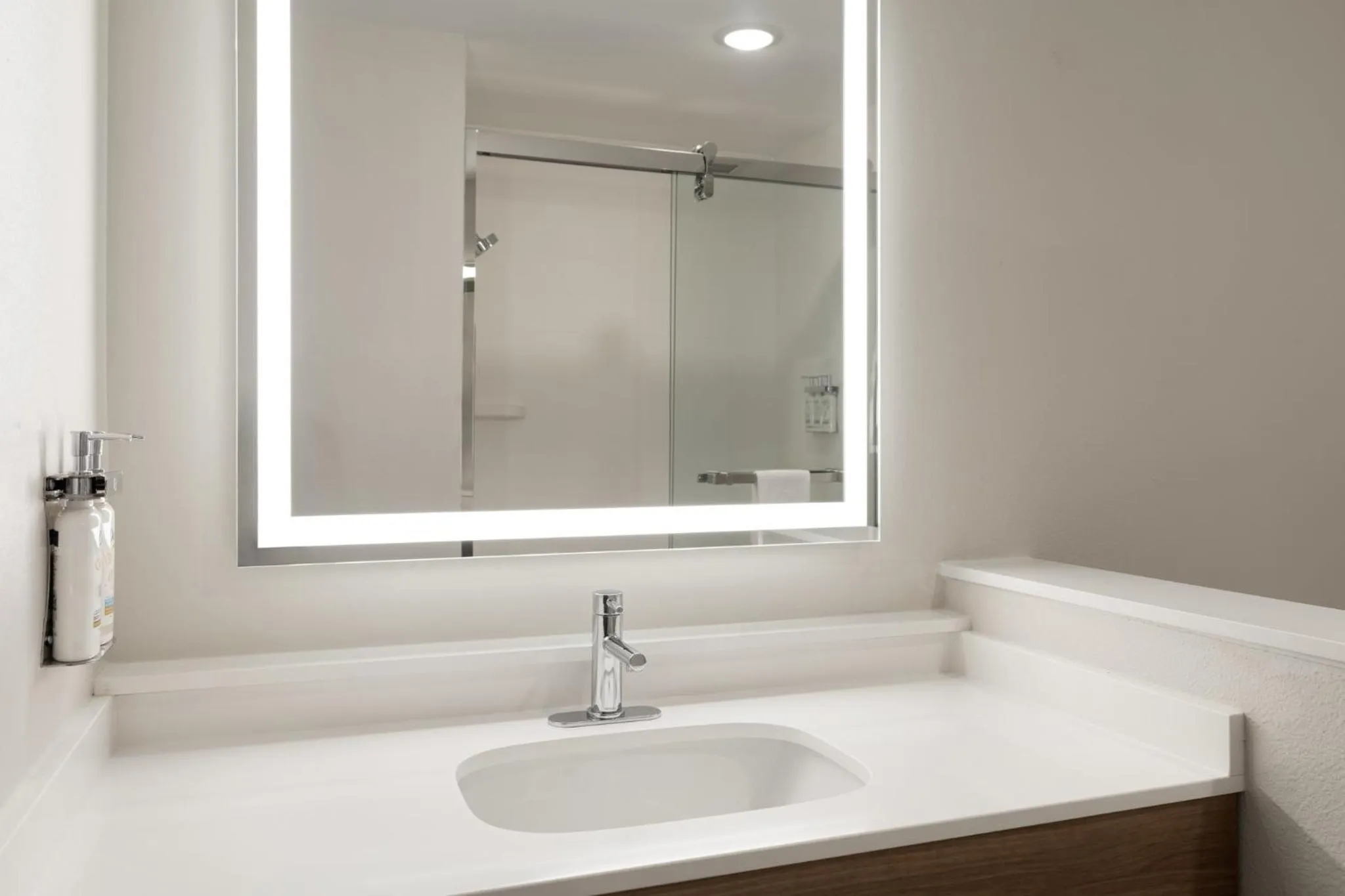 Bathroom in Holiday Inn Express & Suites Meridian I-20 by IHG