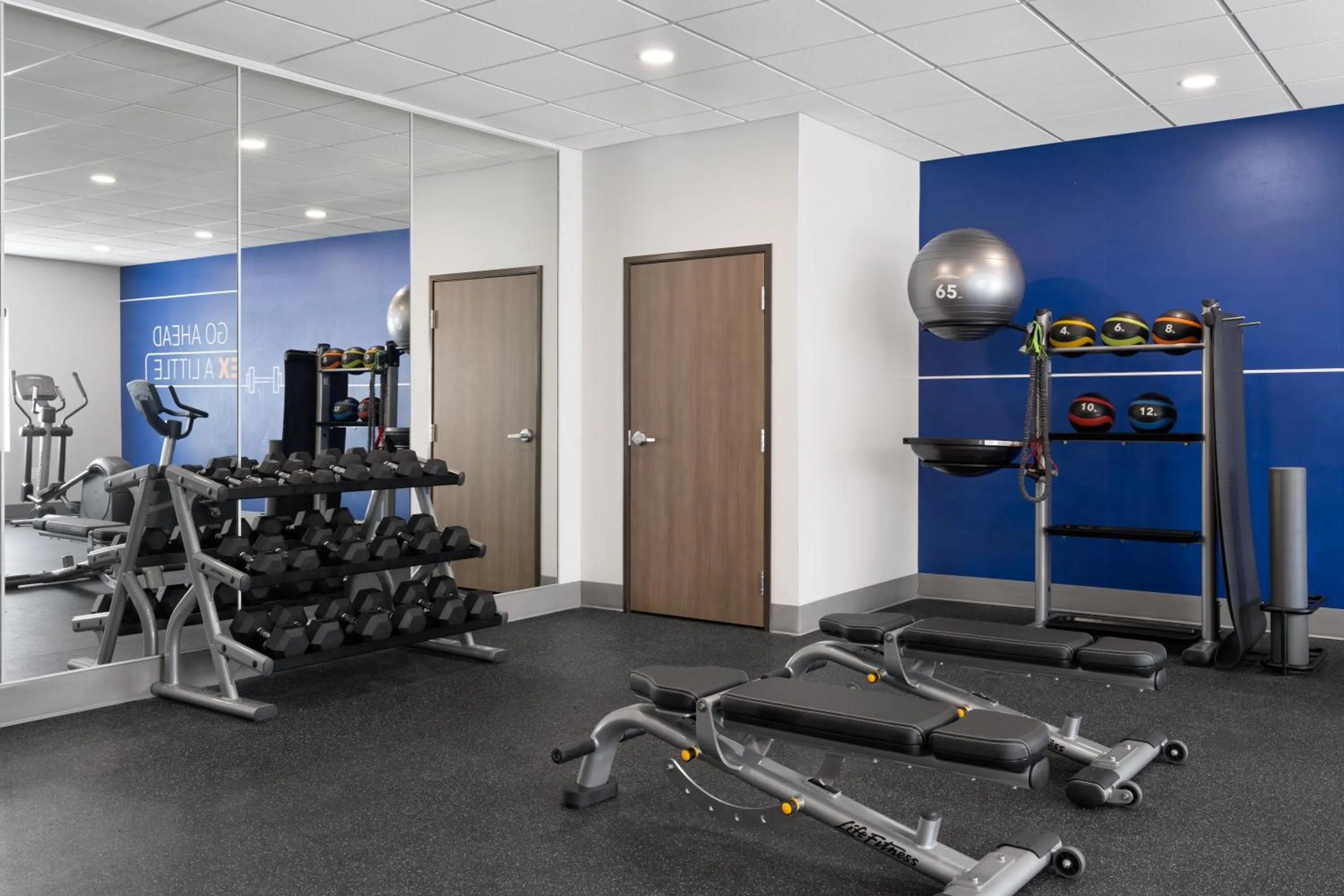 Fitness centre/facilities in Holiday Inn Express & Suites Meridian I-20 by IHG
