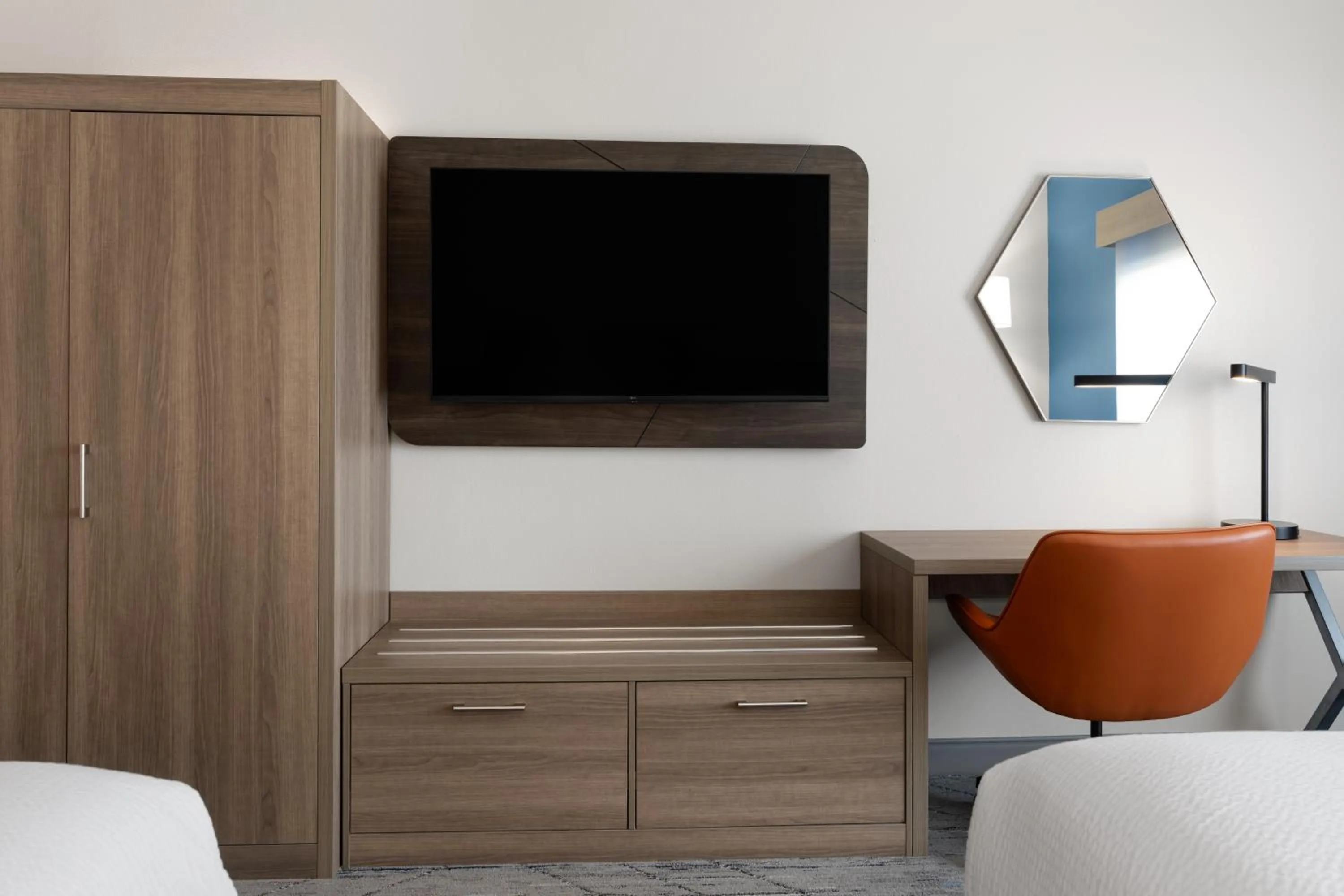 Bed in Holiday Inn Express & Suites Meridian I-20 by IHG