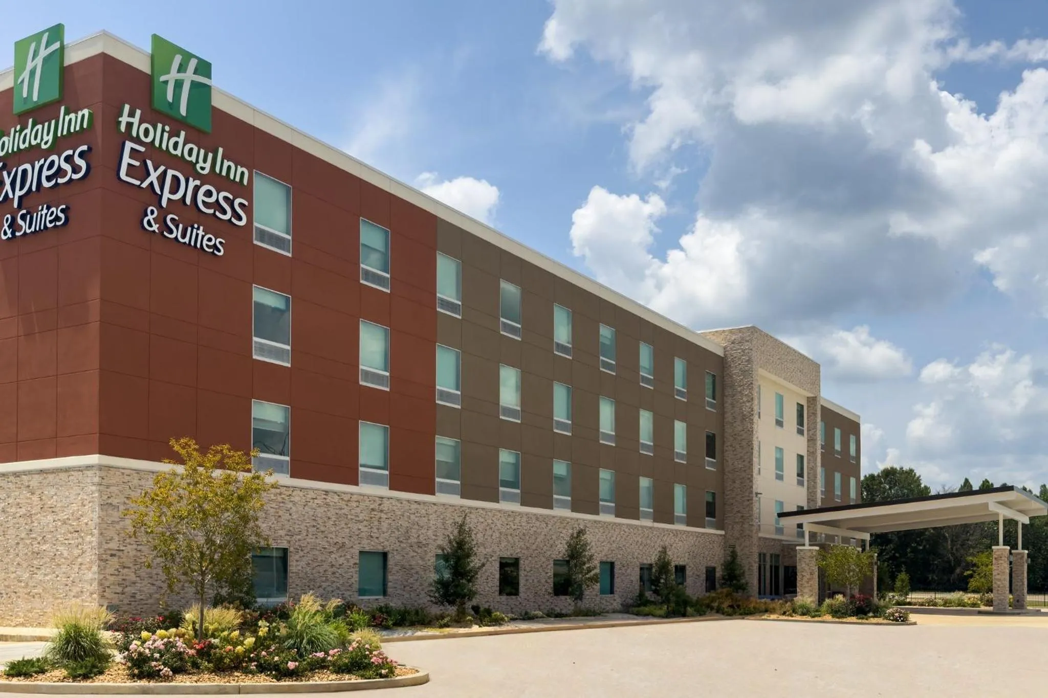 Property building in Holiday Inn Express & Suites Meridian I-20 by IHG