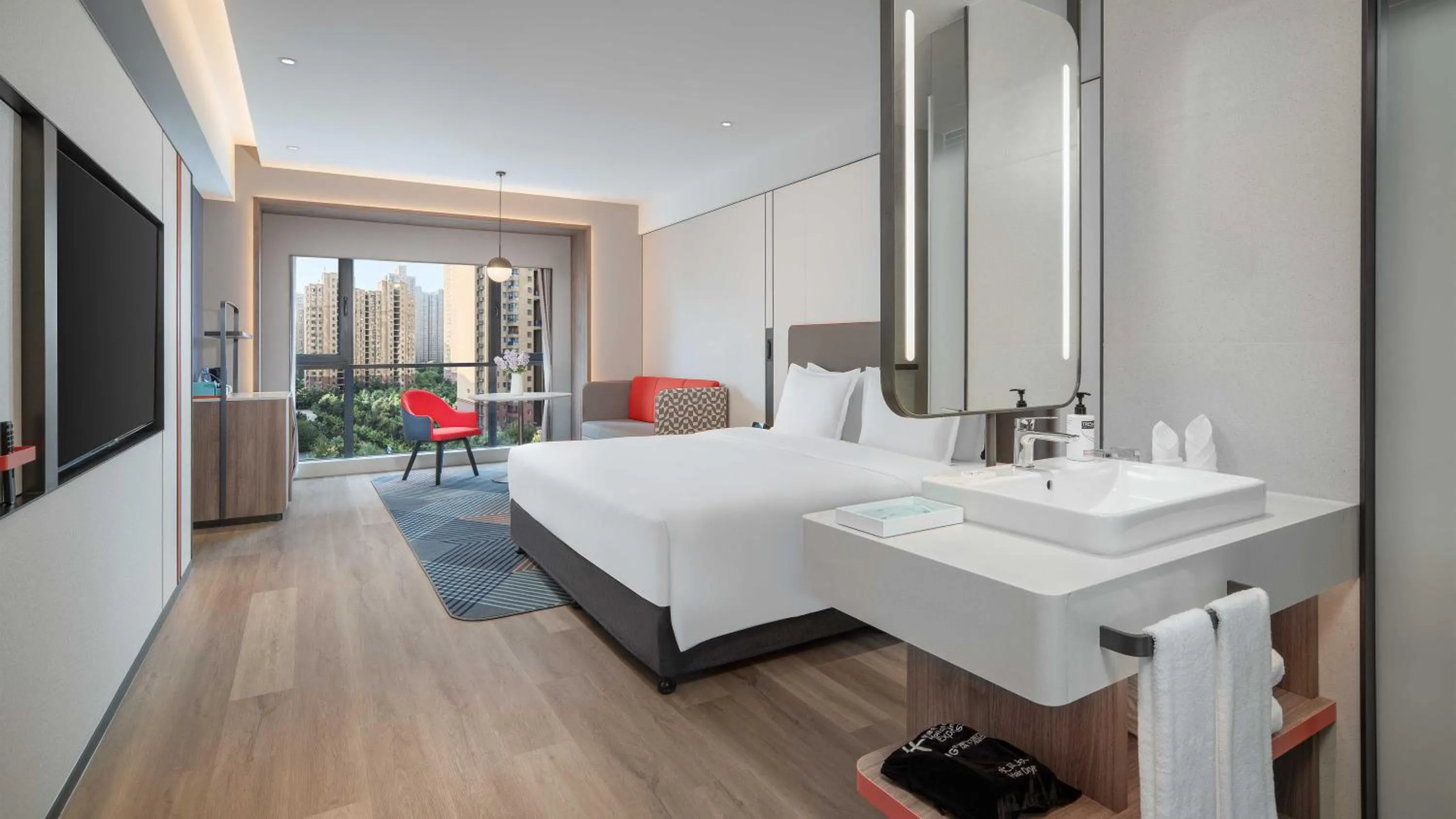 Bed in Holiday Inn Express Xi'an Fengdong by IHG