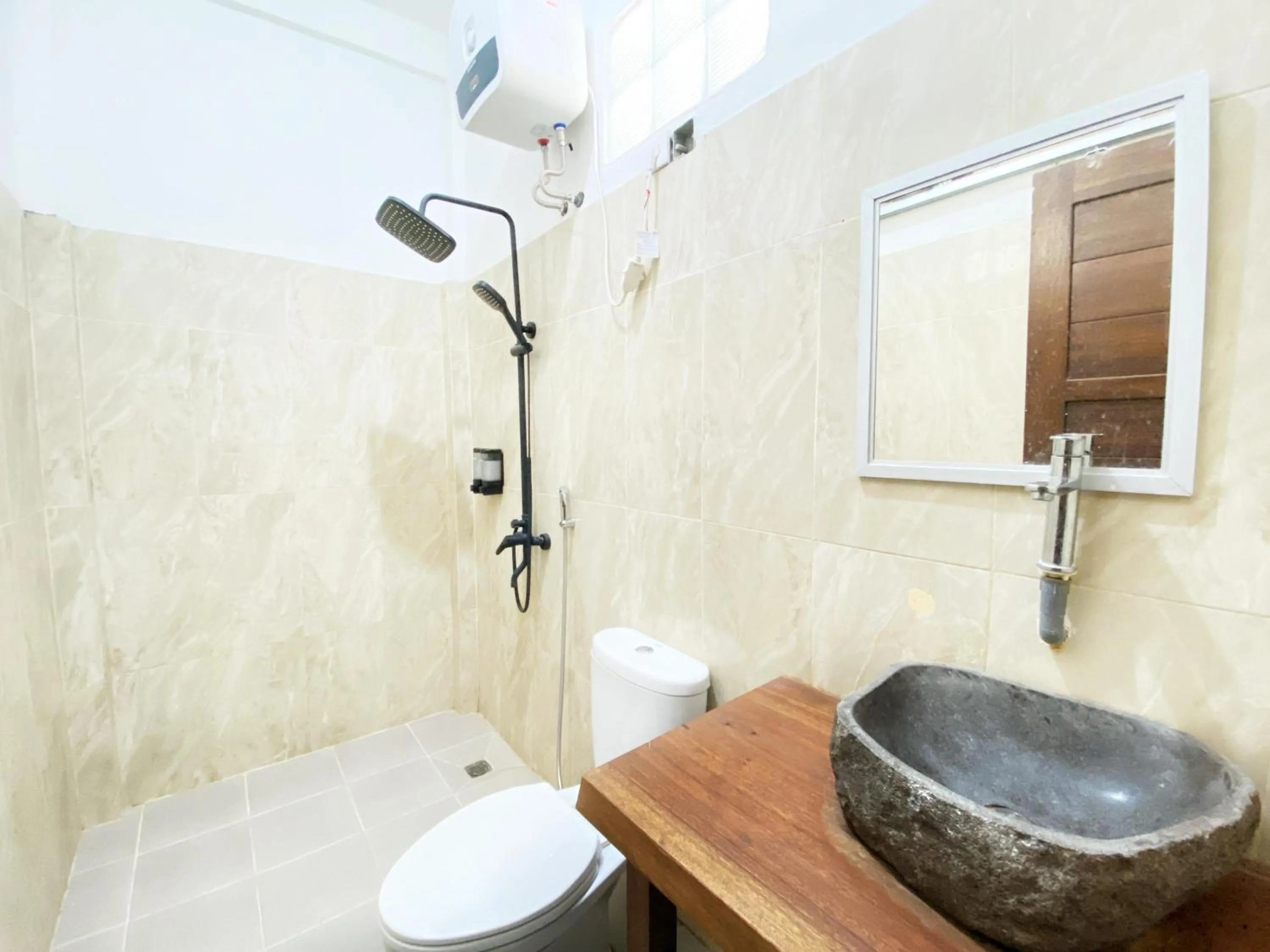 Bathroom in Bujai Mentawai Griya Hotel