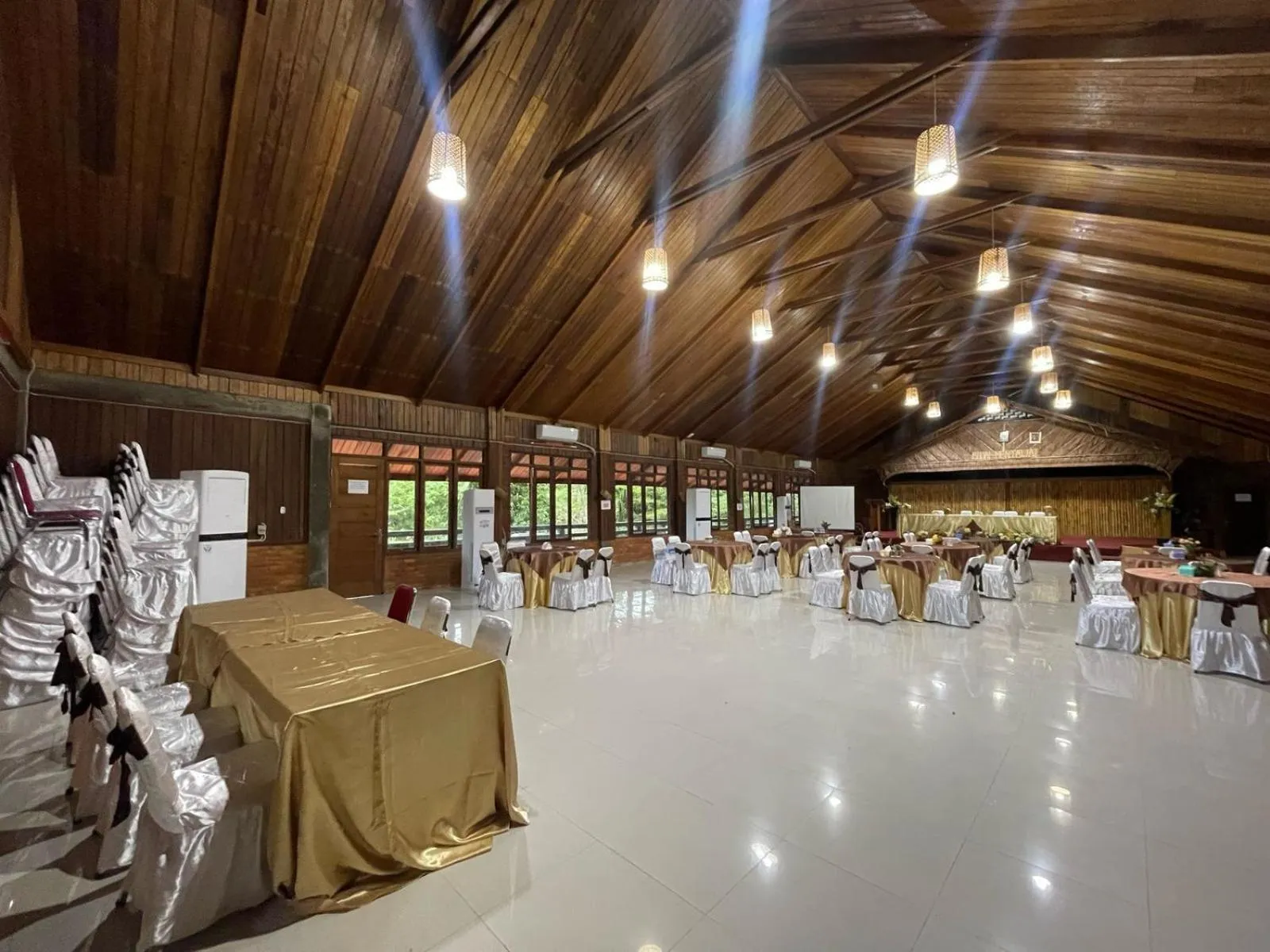 Meeting/conference room in Bujai Mentawai Griya Hotel