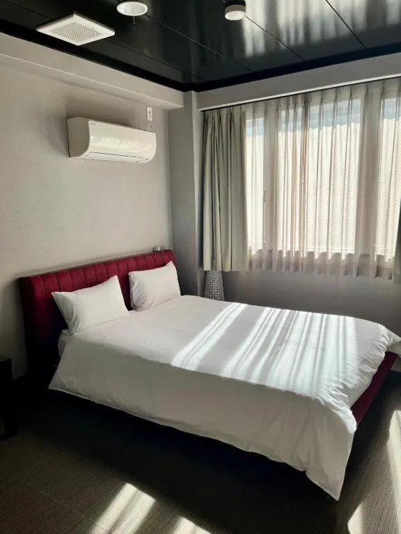 Bed in Rozy Hotel Namba