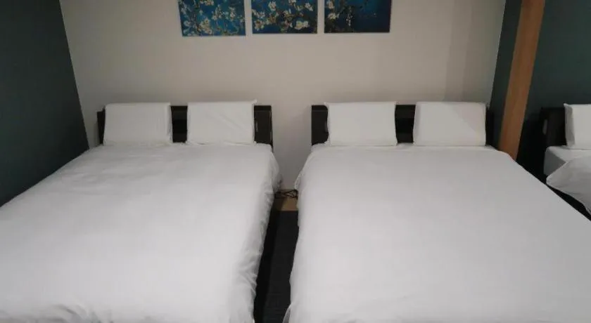 Bed in Rozy Hotel Namba