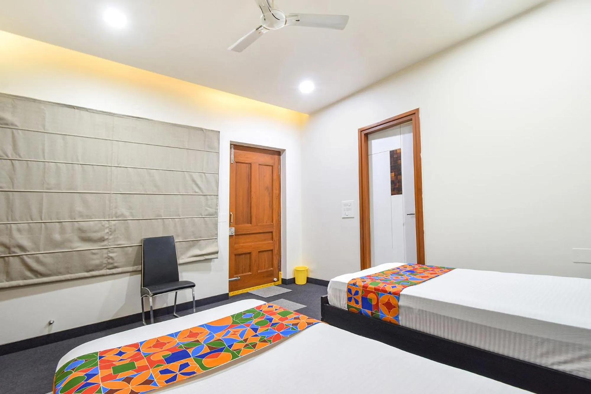 Bed in FabHotel De Alphabet II - Nr Ameerpet Metro Station