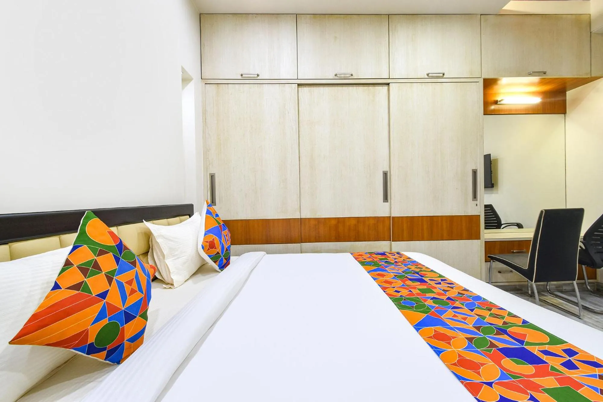 Bed in FabHotel De Alphabet II - Nr Ameerpet Metro Station