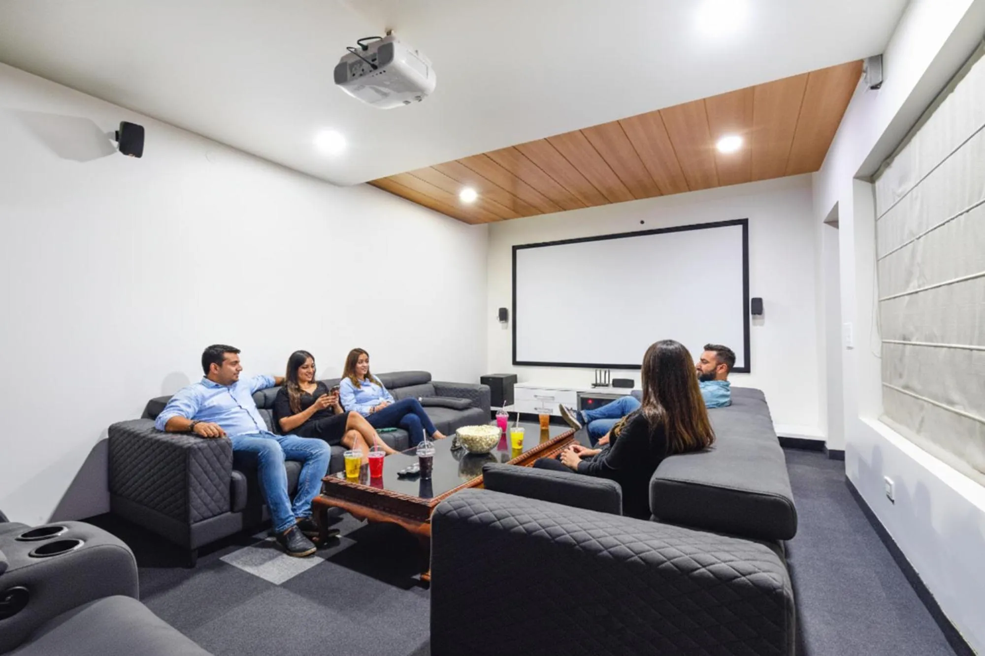 Seating area in FabHotel De Alphabet II - Nr Ameerpet Metro Station