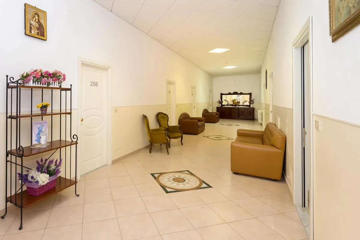 Seating area in Sisters Hotel