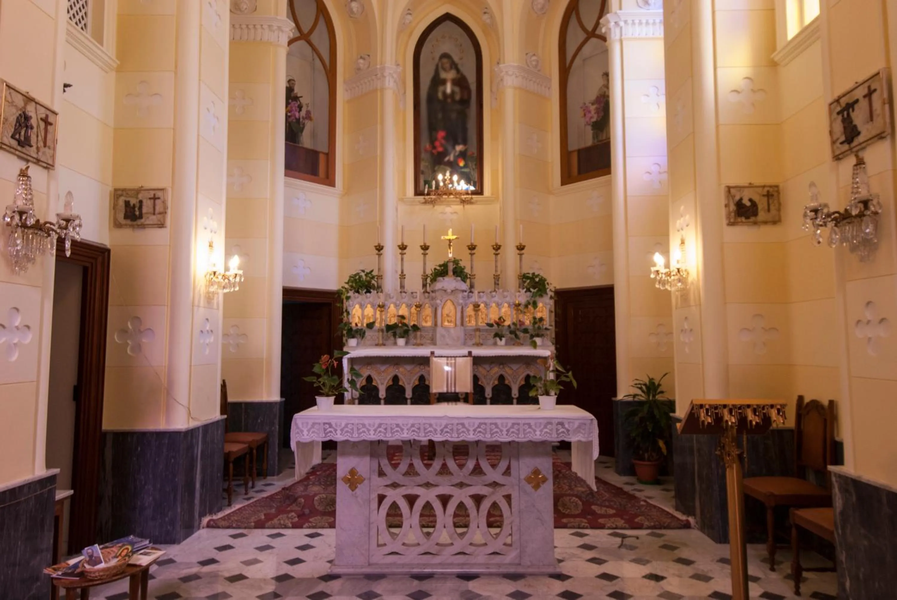 Place of worship in Sisters Hotel