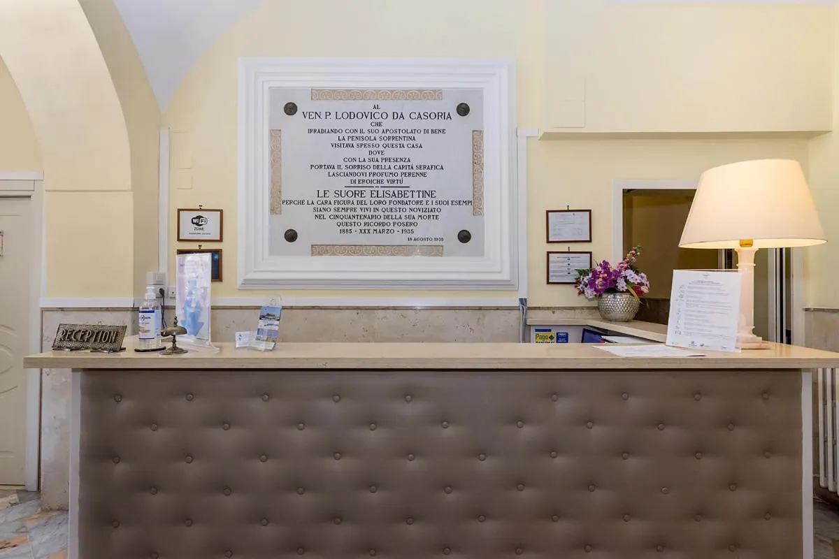 Lobby or reception in Sisters Hotel