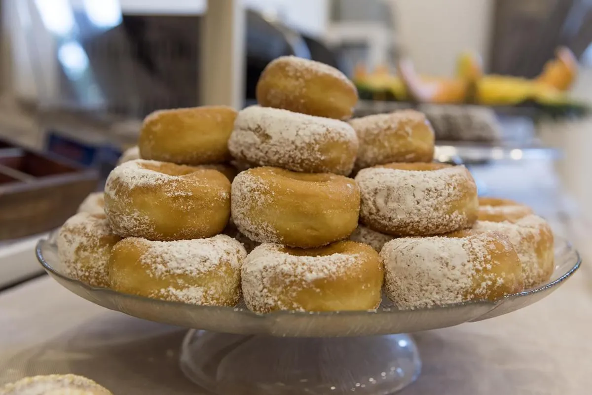 Food in Sisters Hotel