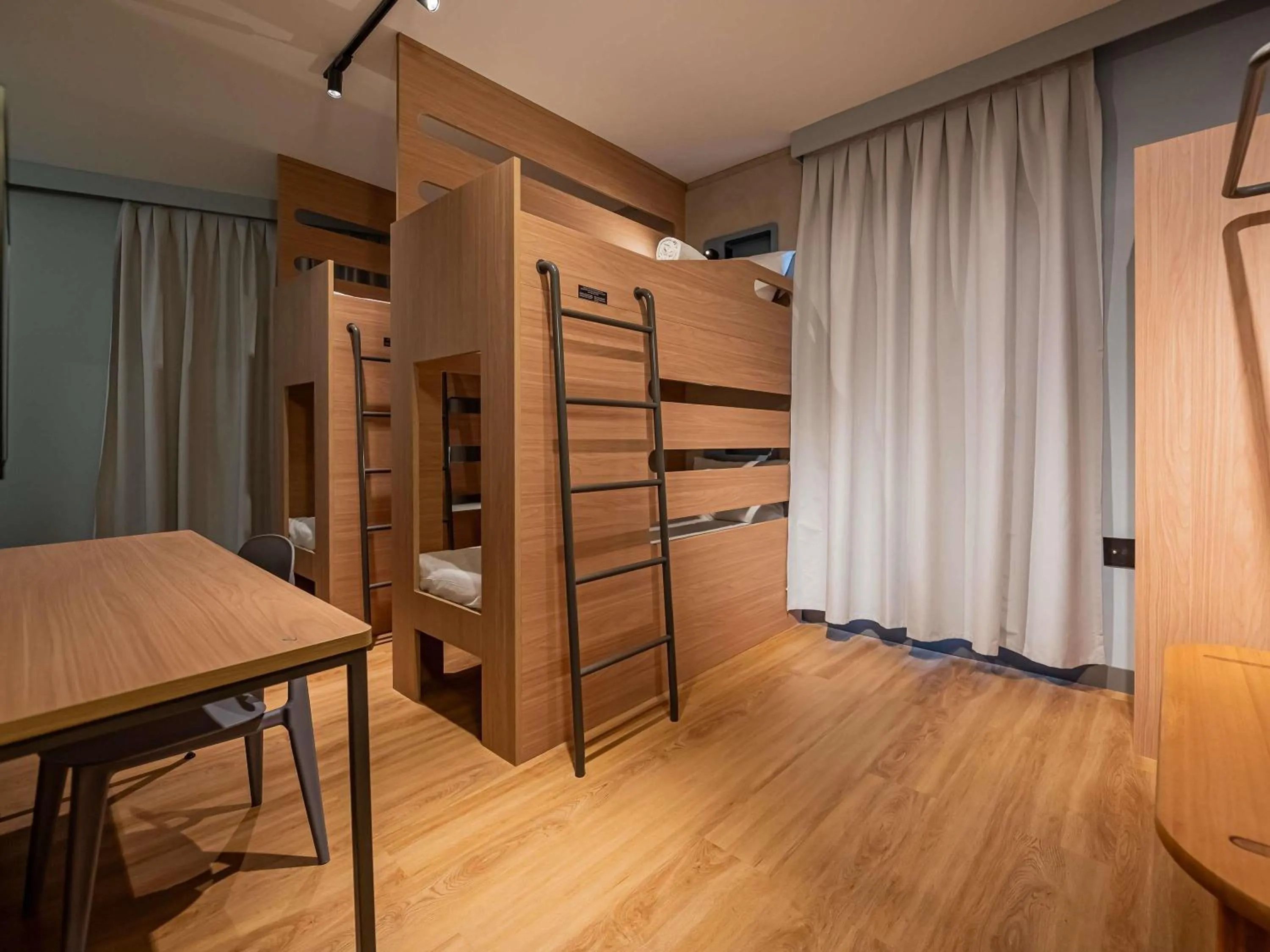 Bedroom, Bed in Ibis Budget Guarulhos Aeroporto