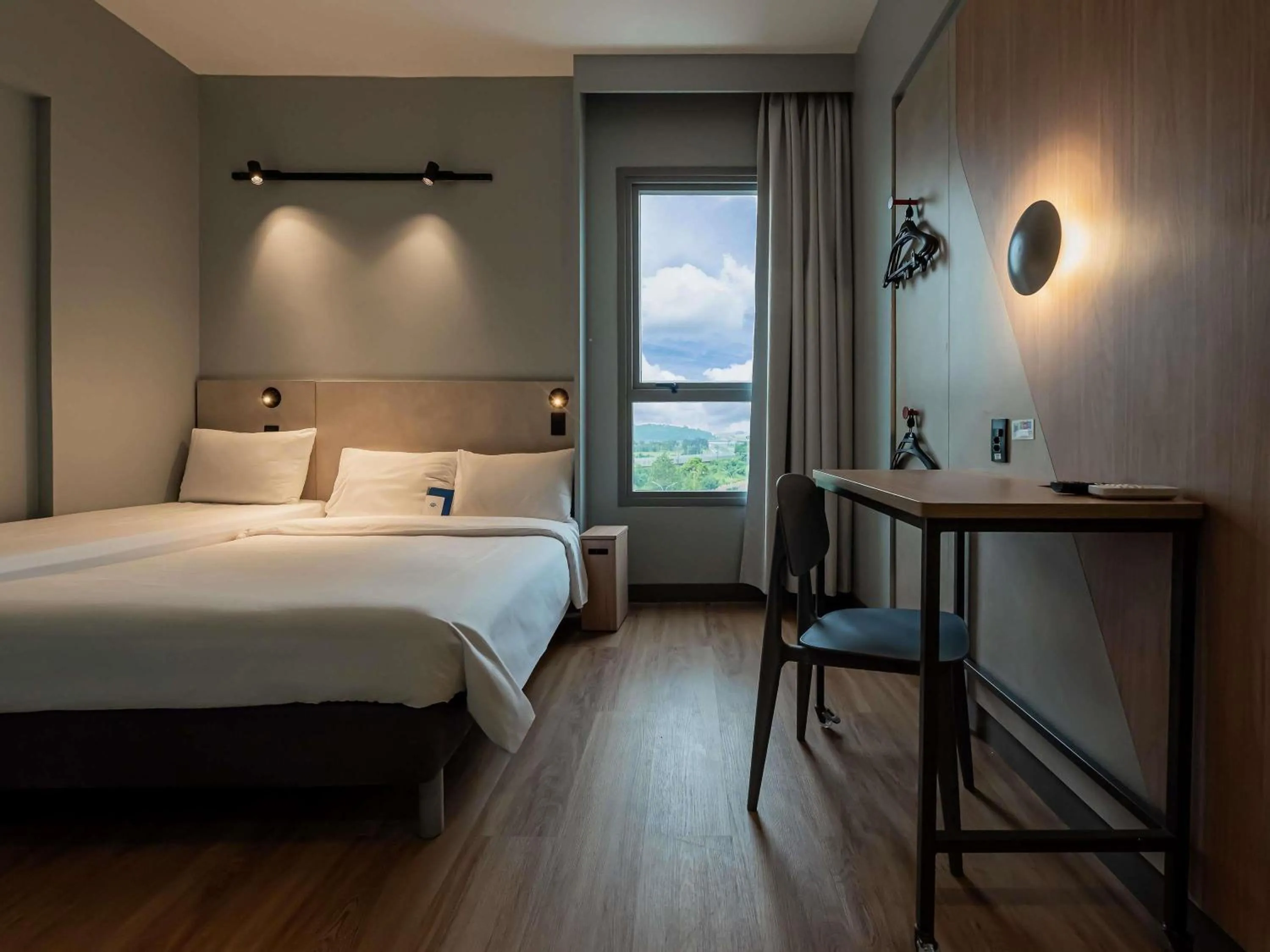 Bedroom, Bed in Ibis Budget Guarulhos Aeroporto