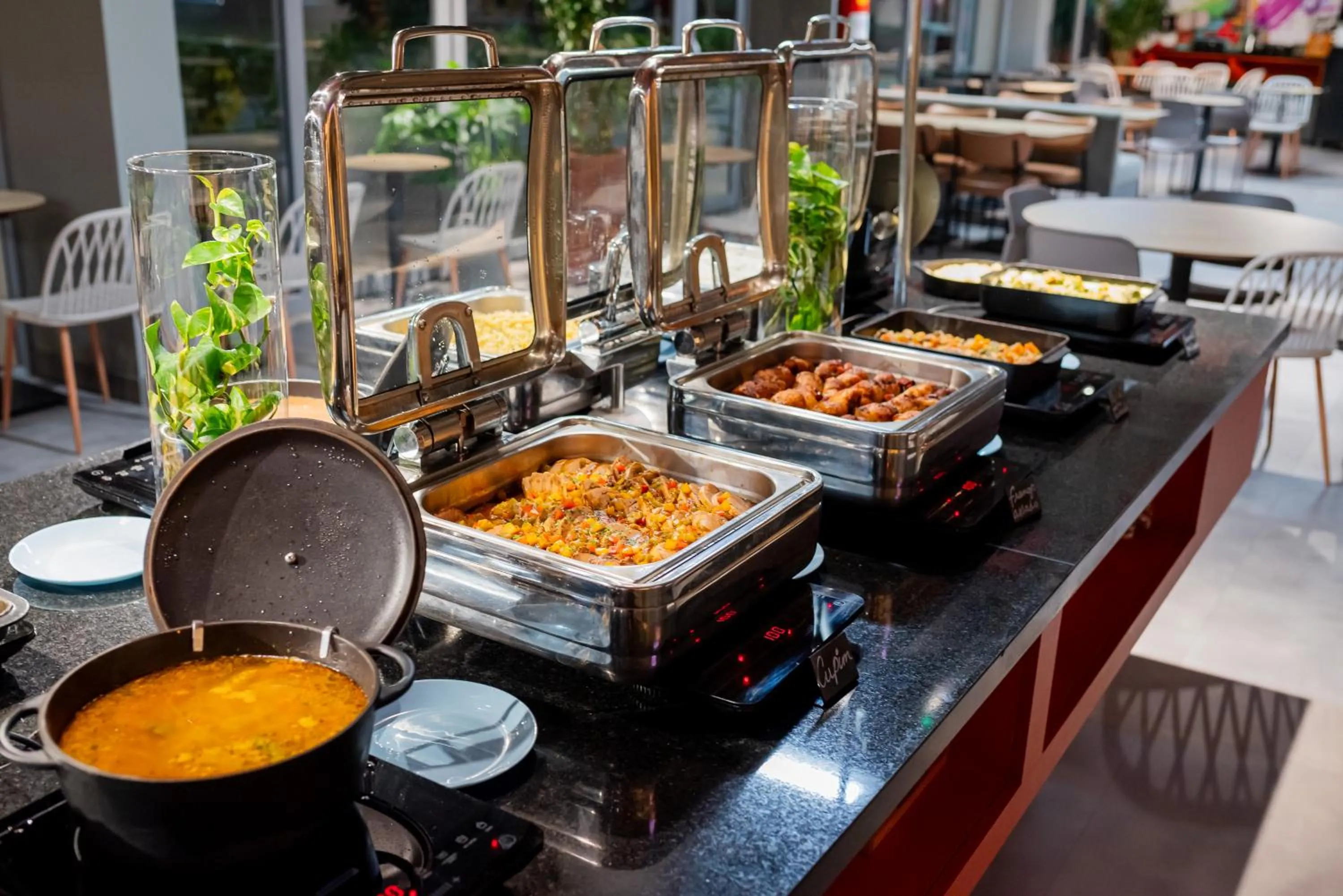 Restaurant/places to eat in Ibis Budget Guarulhos Aeroporto