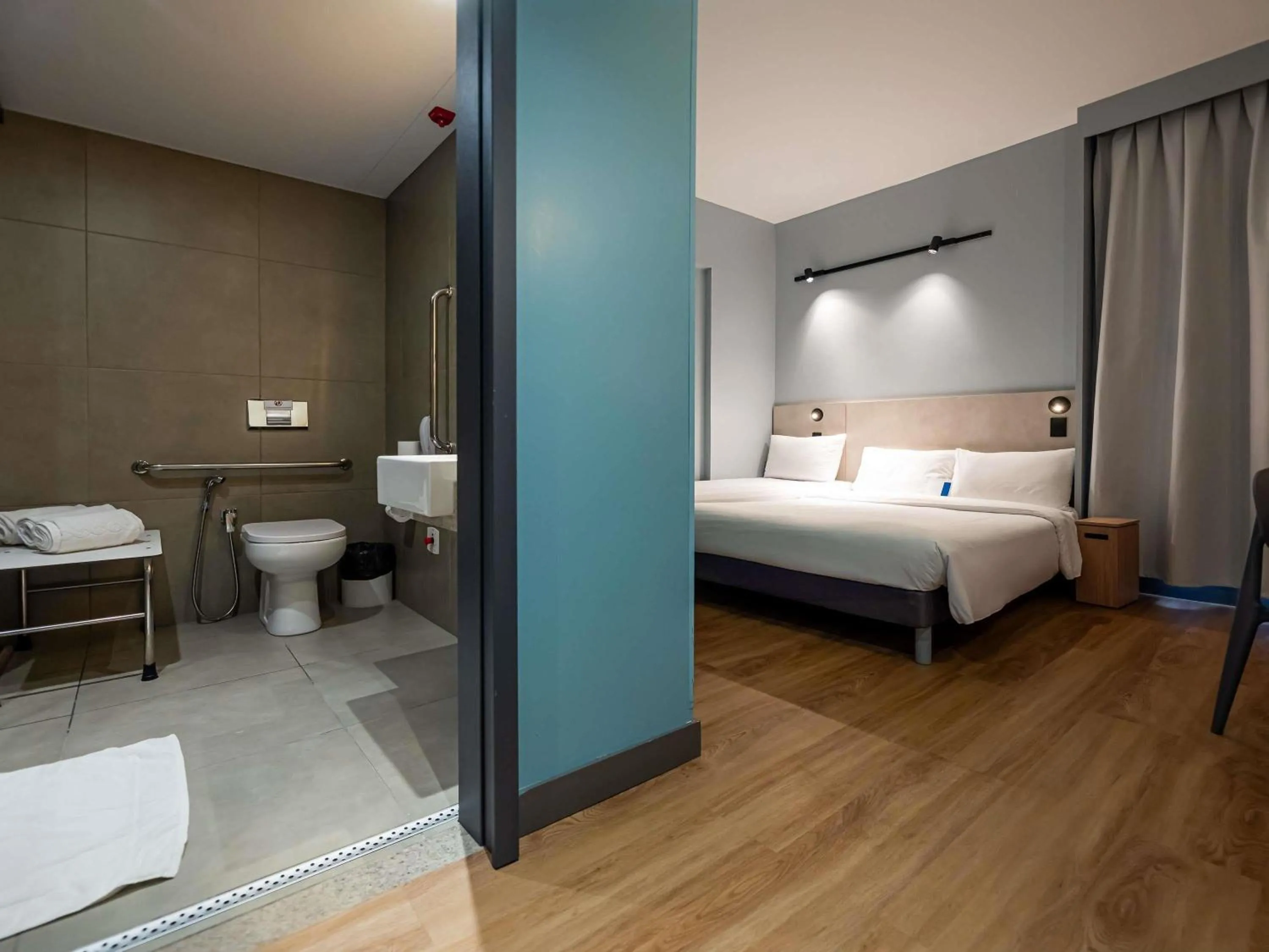 Bedroom, Bed in Ibis Budget Guarulhos Aeroporto