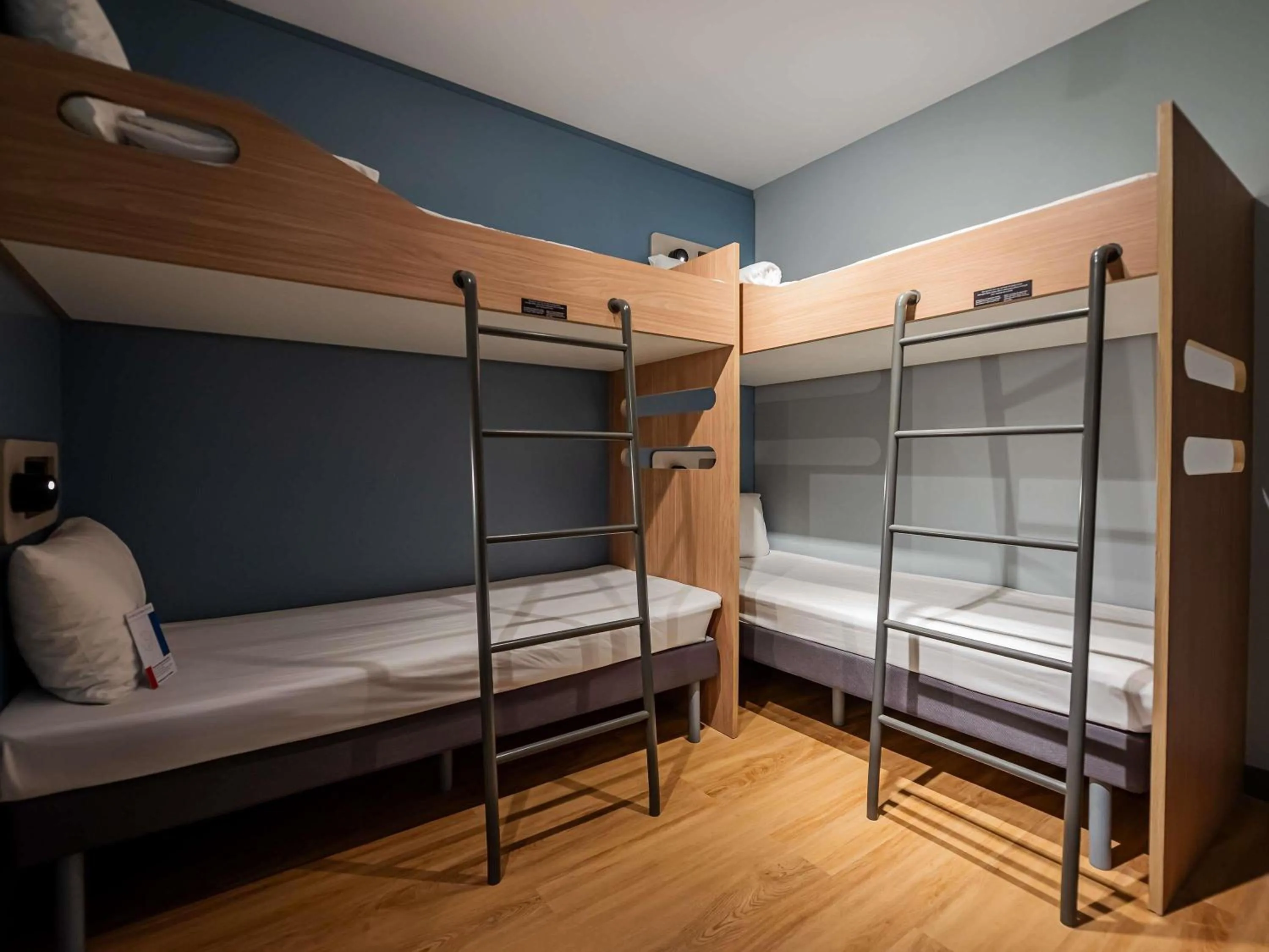 Bedroom, Bed in Ibis Budget Guarulhos Aeroporto