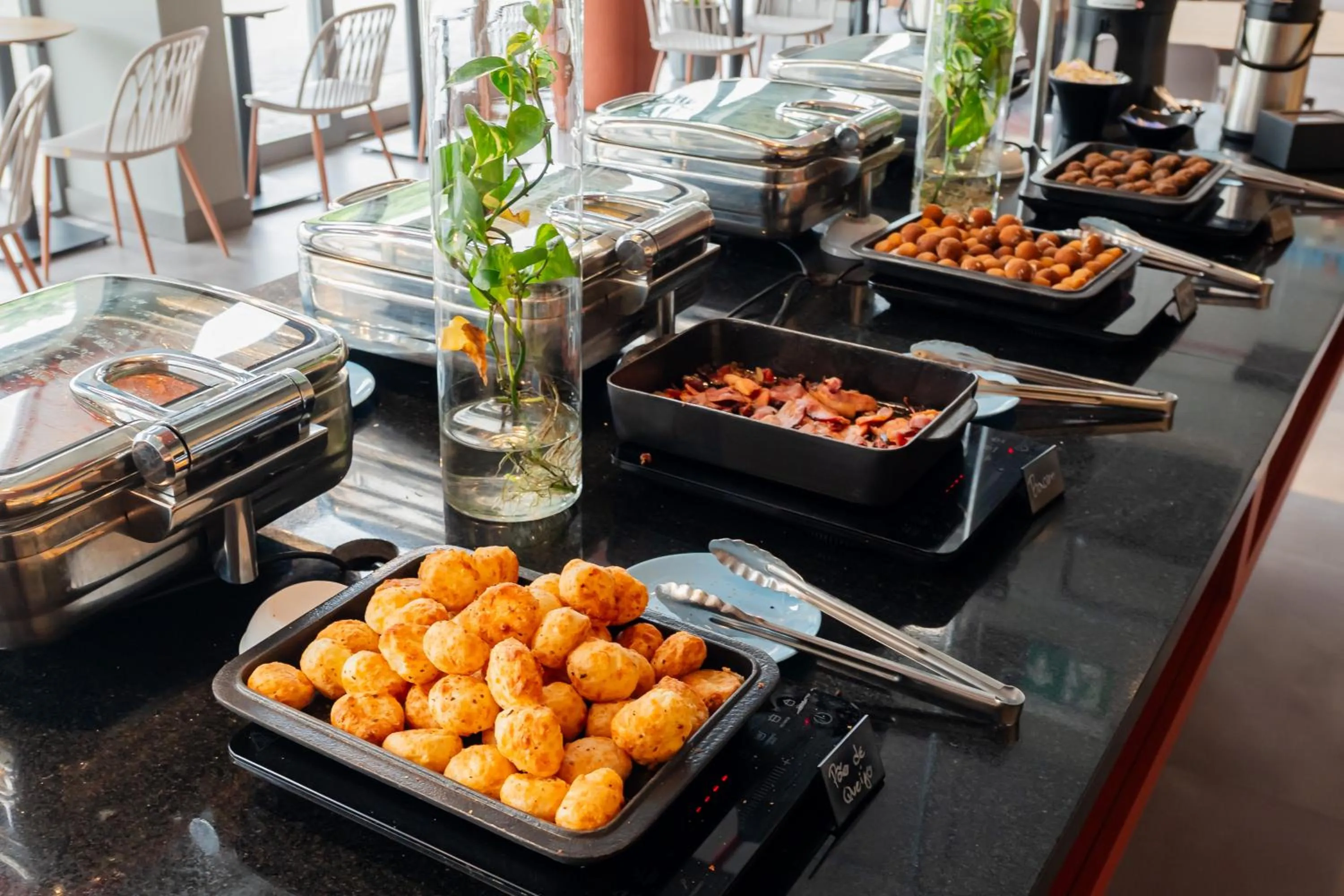 Buffet breakfast in Ibis Budget Guarulhos Aeroporto