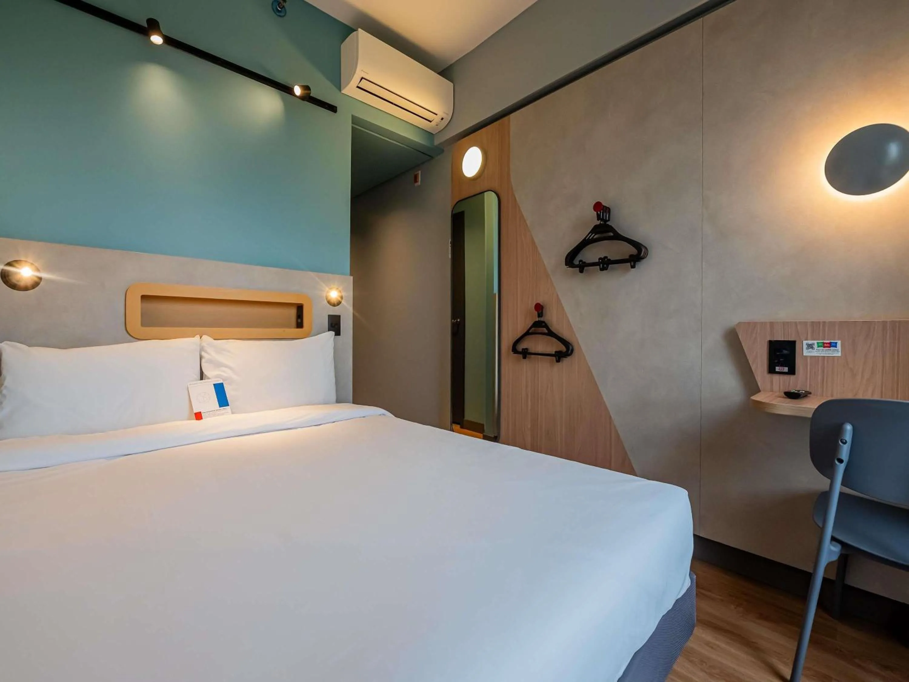 Bedroom, Bed in Ibis Budget Guarulhos Aeroporto