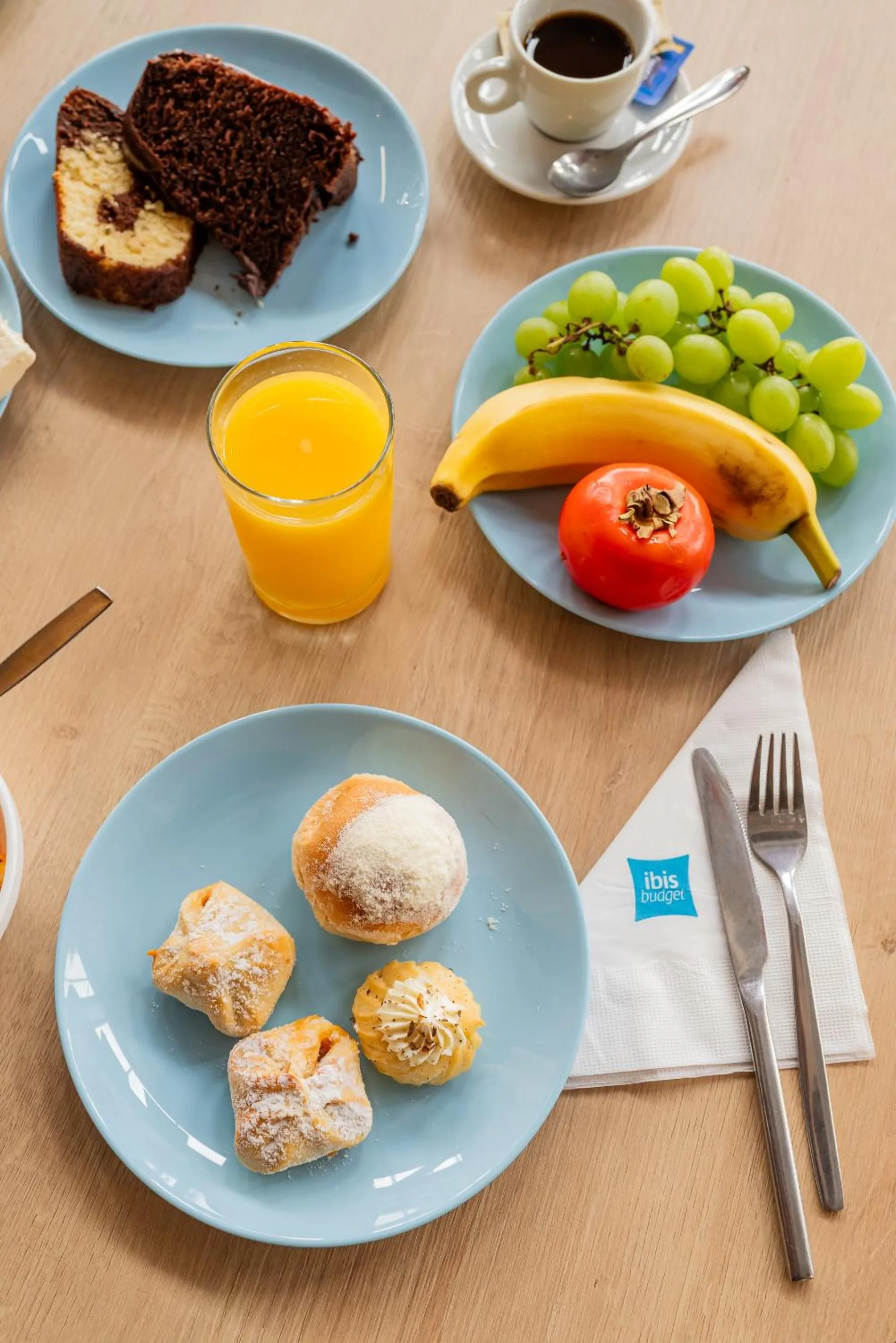 Buffet breakfast in Ibis Budget Guarulhos Aeroporto