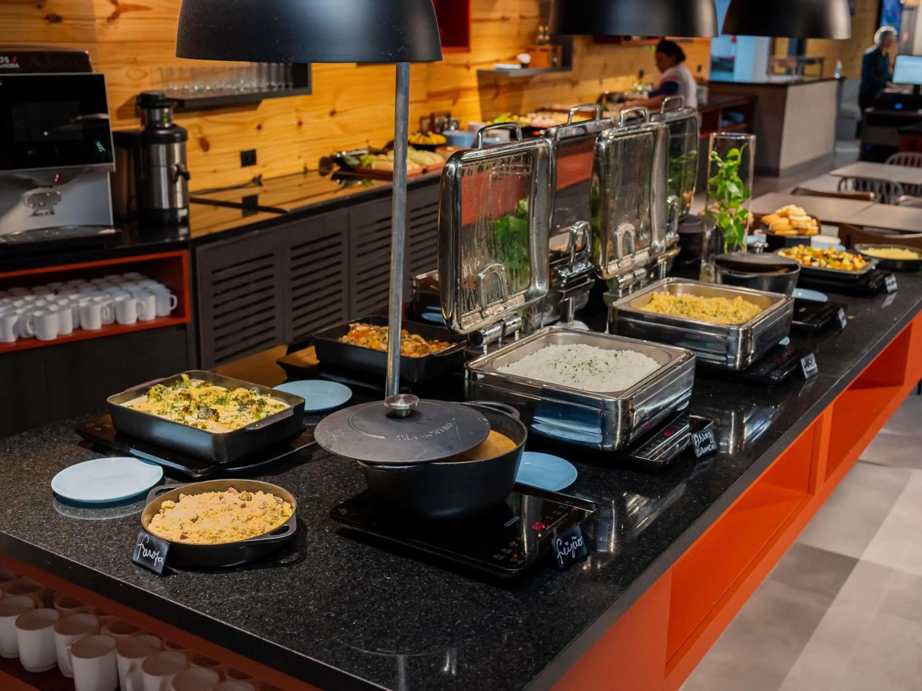 Restaurant/places to eat in Ibis Budget Guarulhos Aeroporto