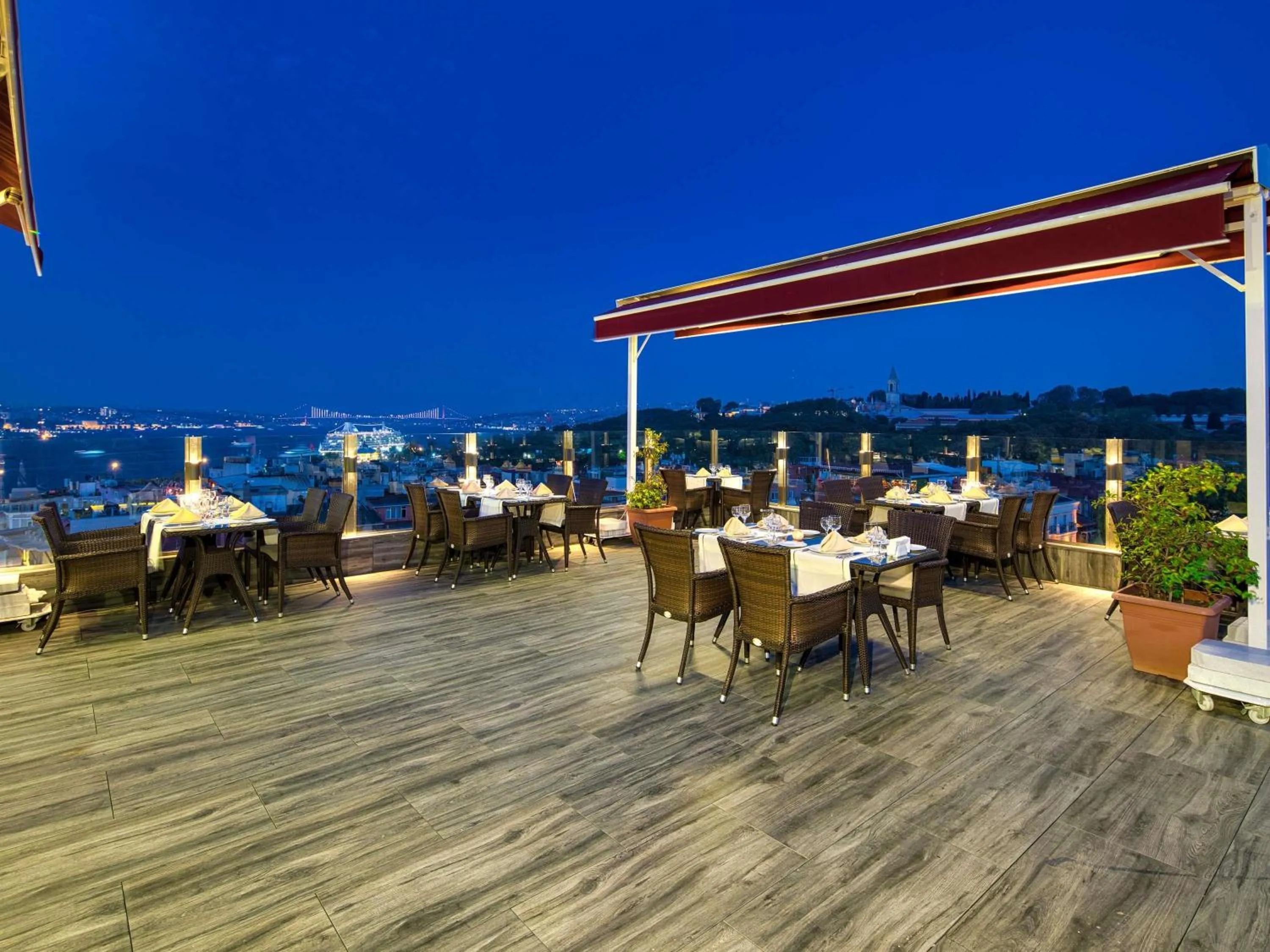 Restaurant/places to eat in Levni Istanbul Hotel Handwritten Collection by ACCOR