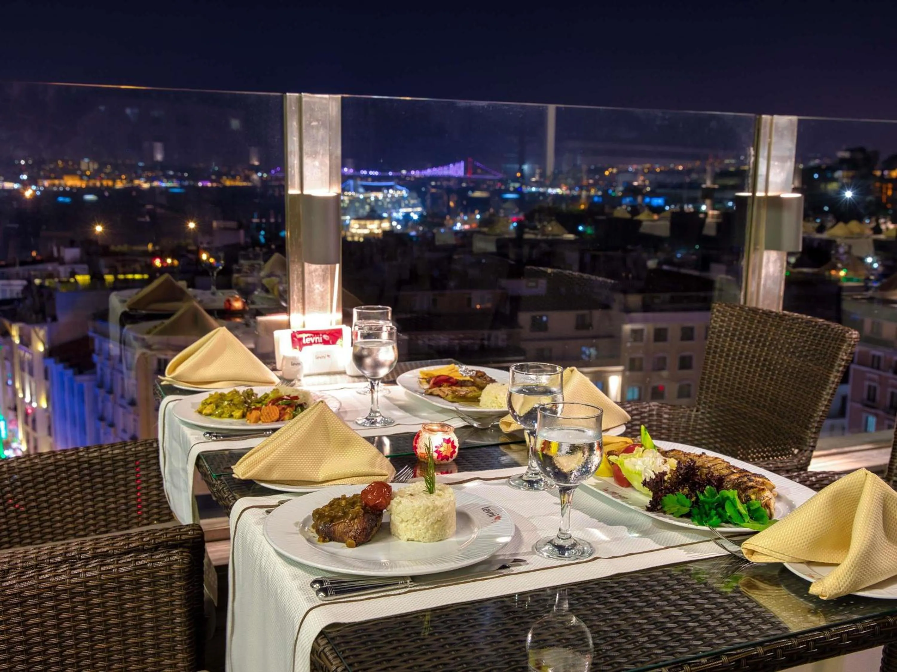Restaurant/places to eat in Levni Istanbul Hotel Handwritten Collection by ACCOR