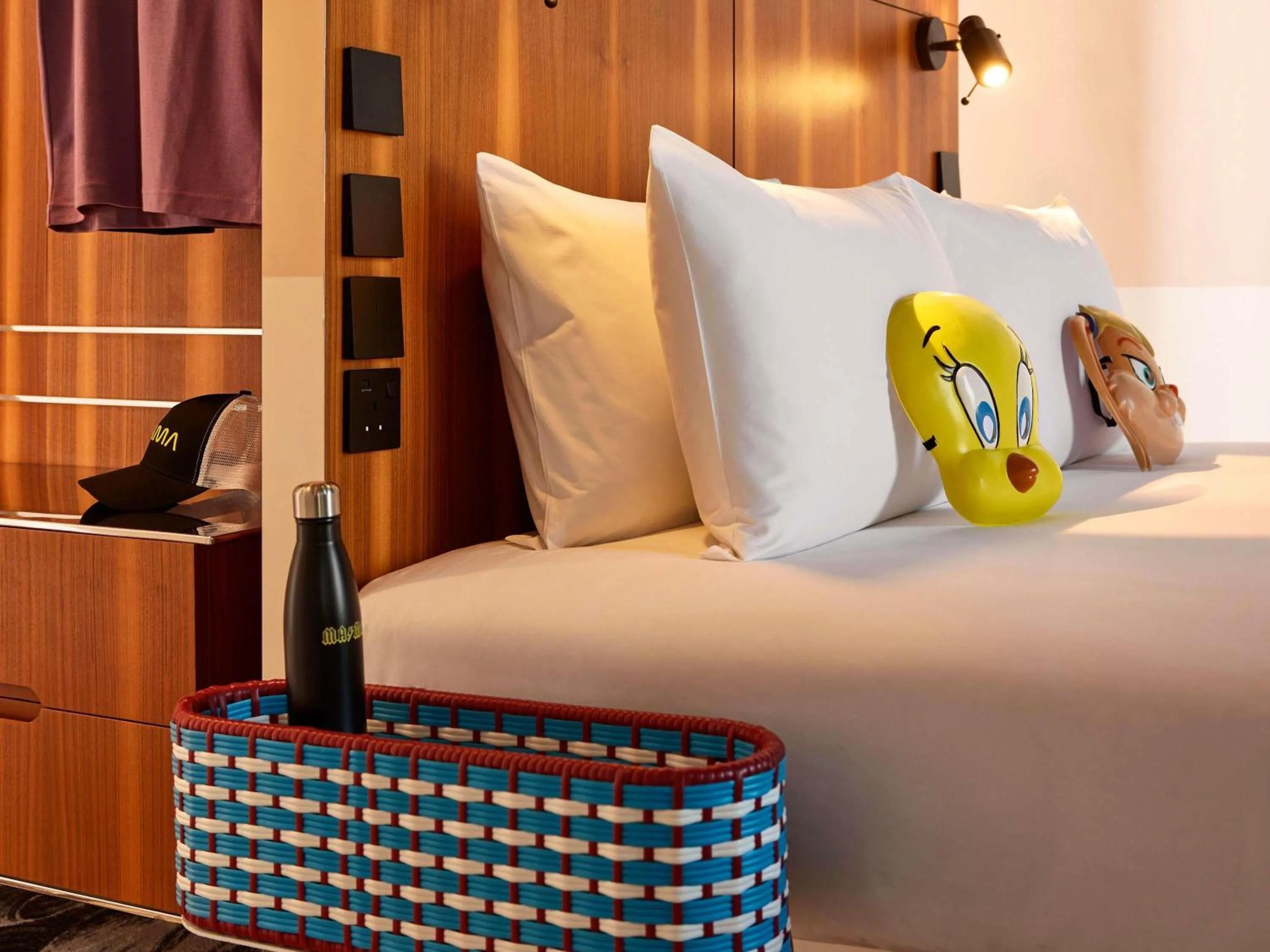 Bedroom, Bed in Mama Shelter Dubai