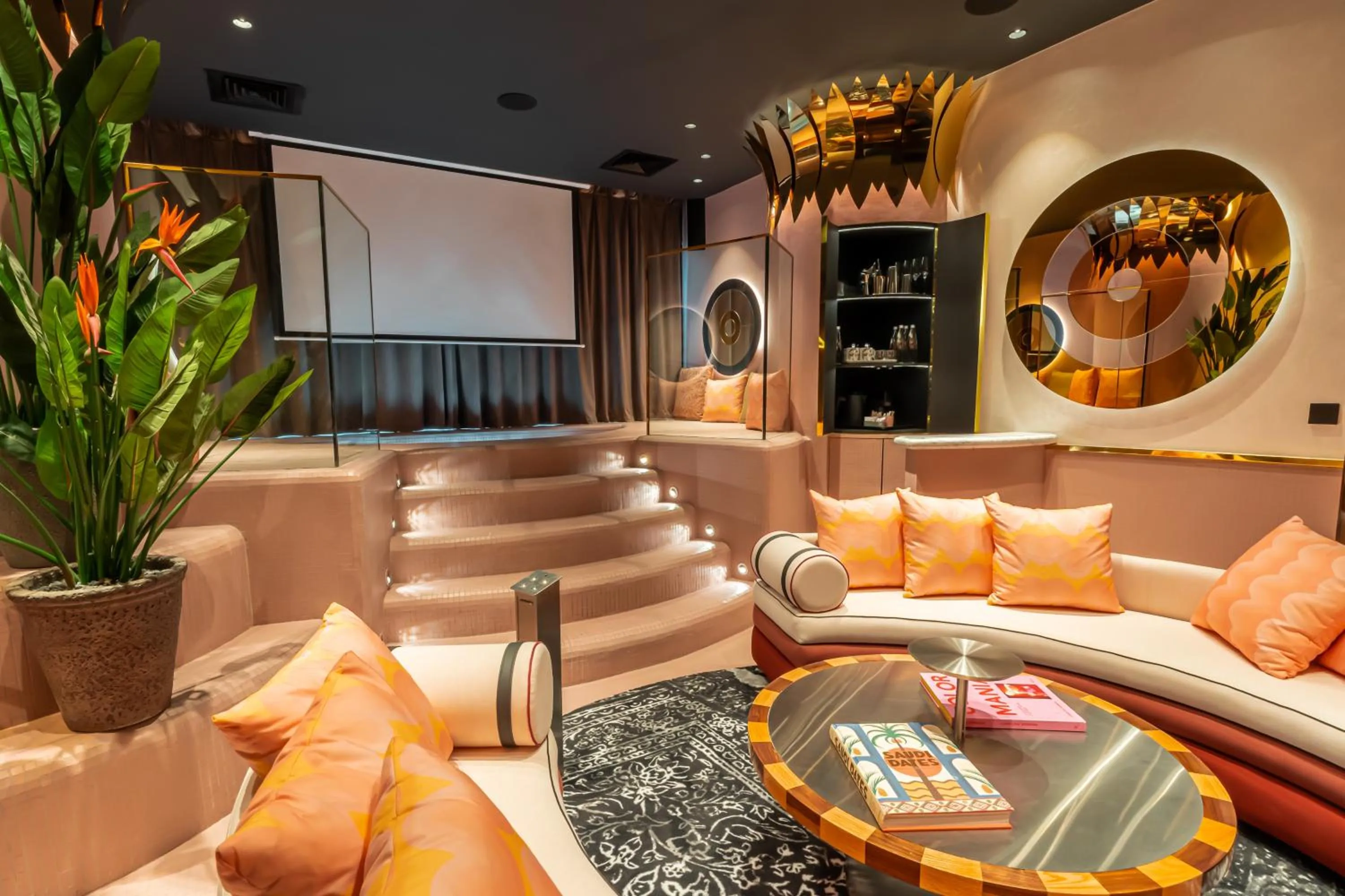 Hot Tub in Mama Shelter Dubai