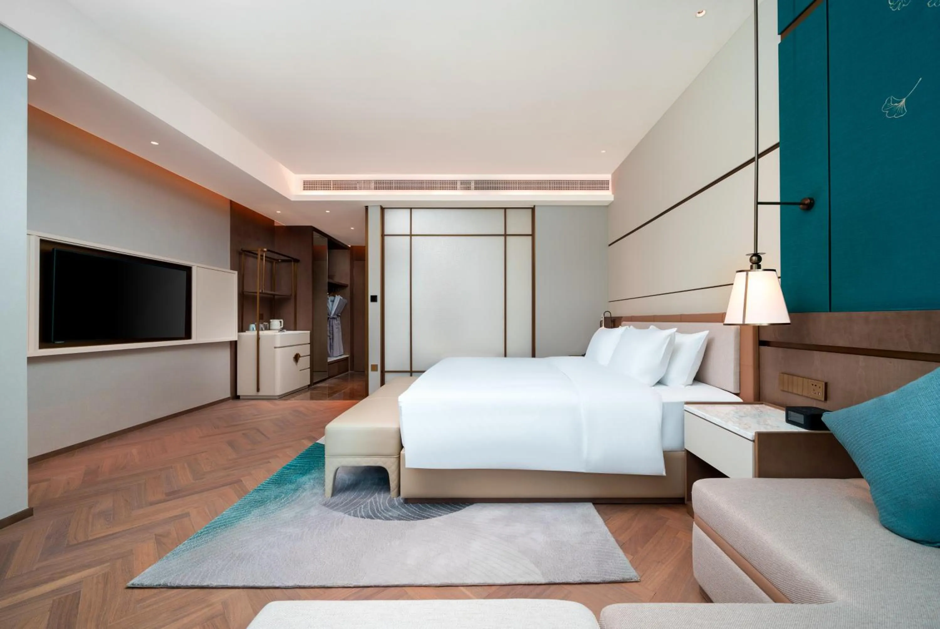 Bedroom, Bed in Grand Mercure Hangzhou Qingshan Lake