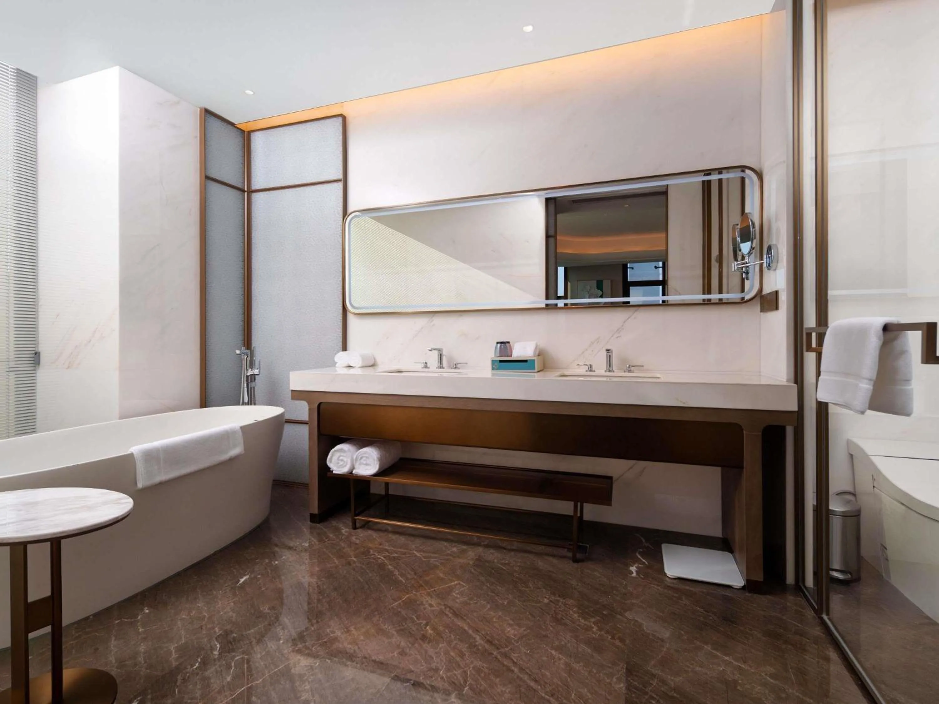 Bedroom in Grand Mercure Hangzhou Qingshan Lake