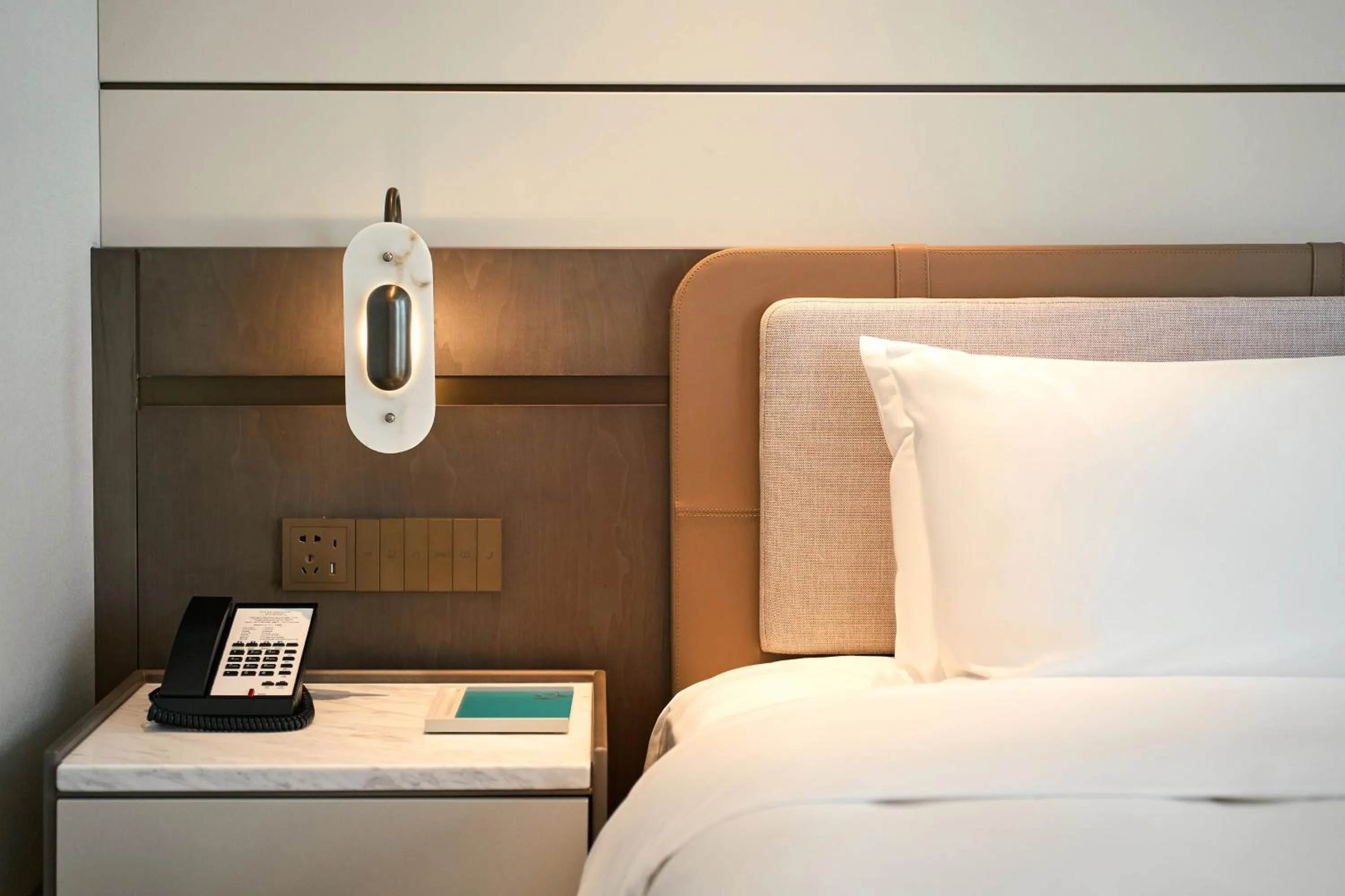 Bedroom, Bed in Grand Mercure Hangzhou Qingshan Lake