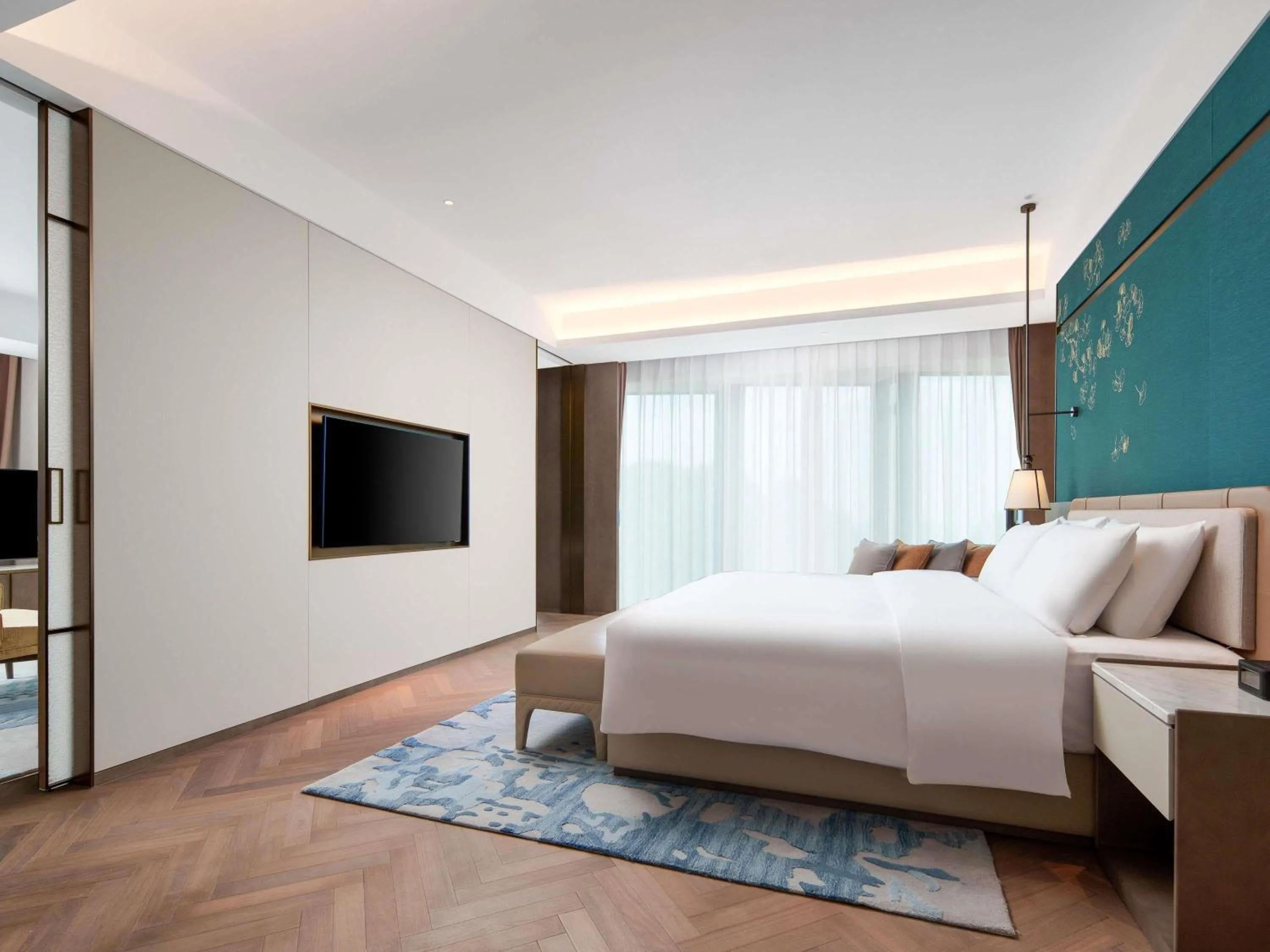 Bedroom, Bed in Grand Mercure Hangzhou Qingshan Lake