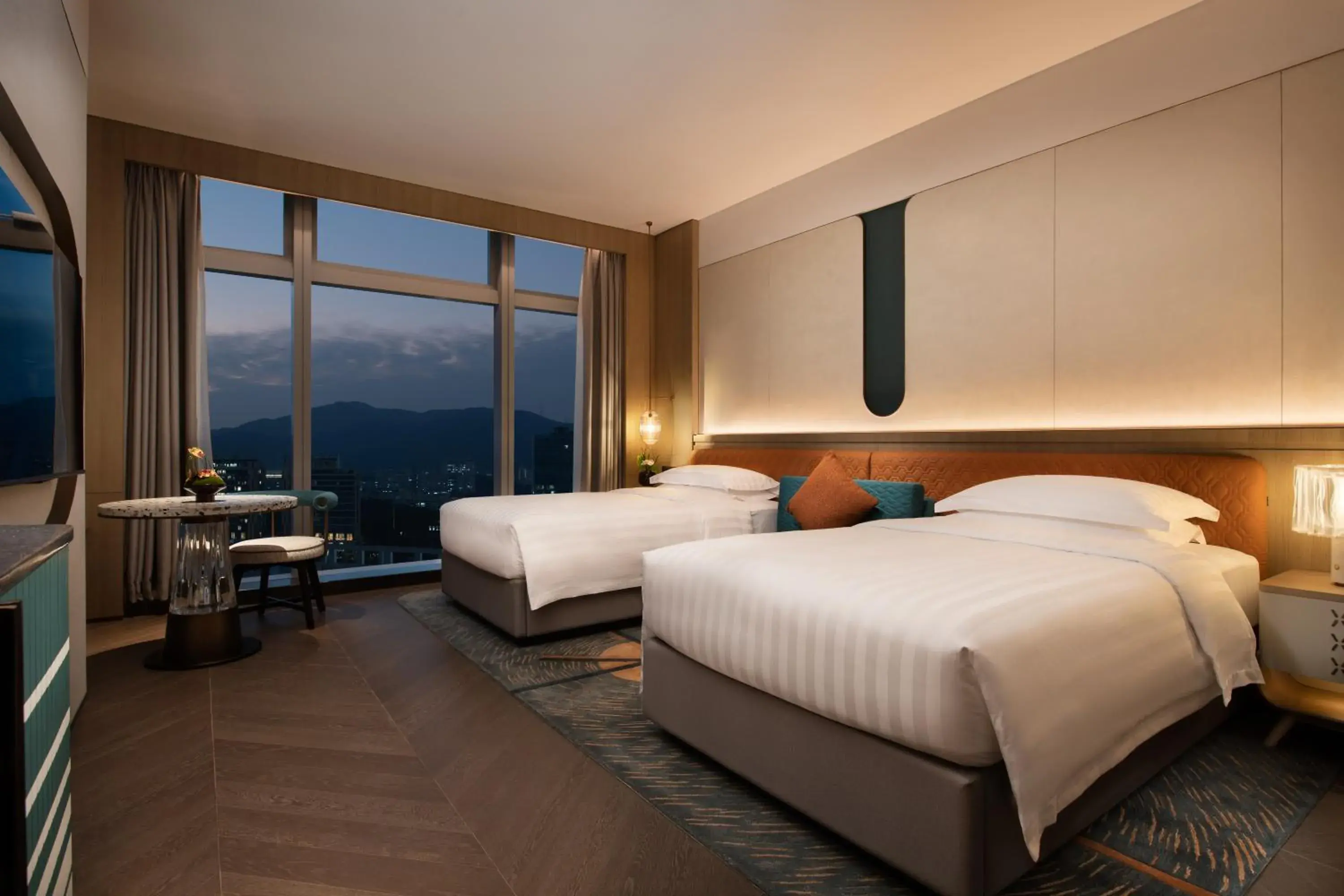 Executive Twin Room with City View and M Lounge Access in Fashion Town Hotel Shenzhen MGallery Collection Executive Twin Room with City View and M Lounge Access in Fashion Town Hotel Shenzhen MGallery Collection