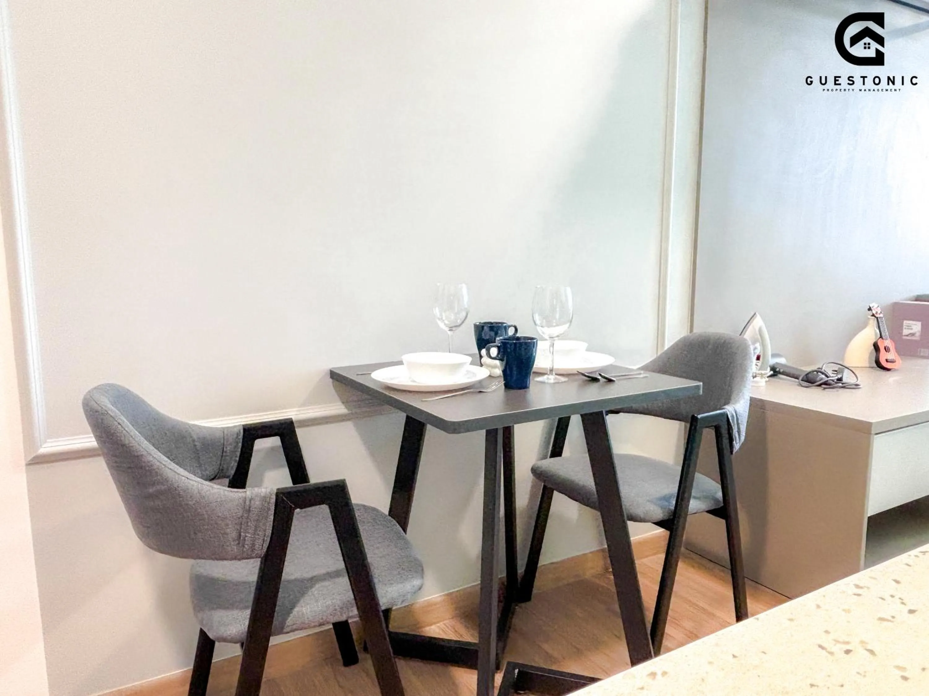 Dining area in Riveria City KL Sentral by Guestonic