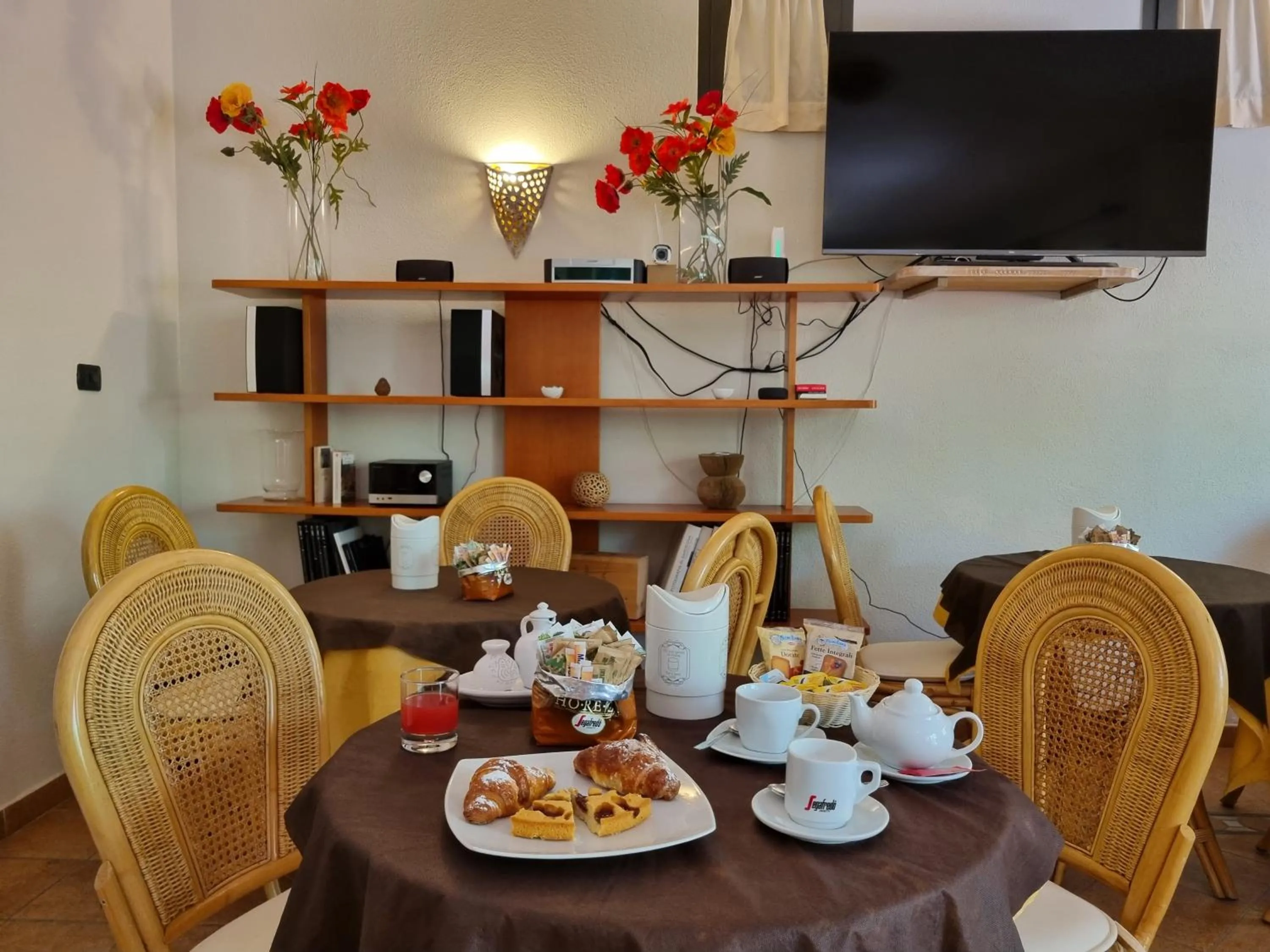 TV and multimedia in Hotel Delle Isole