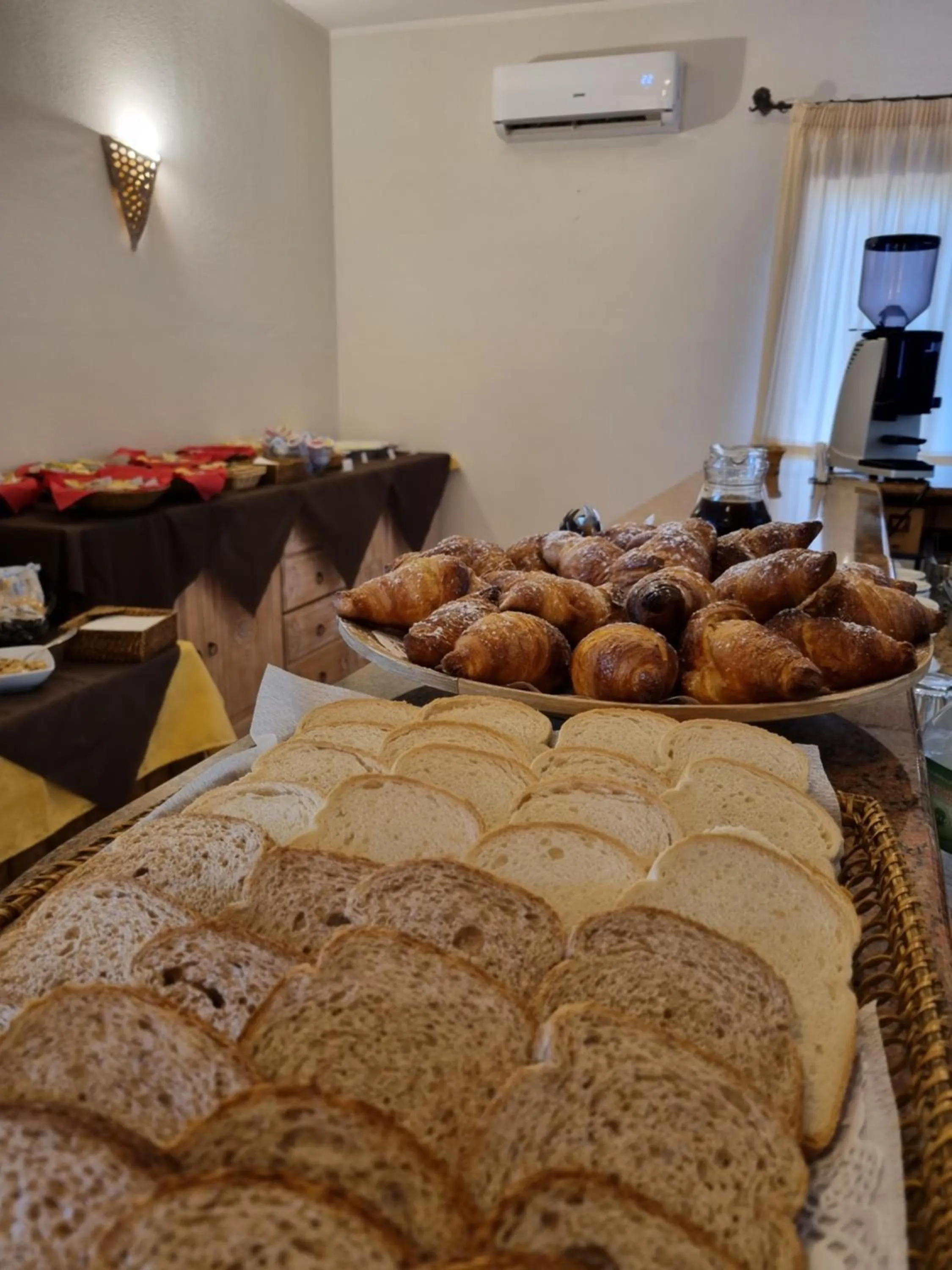 Food and drinks in Hotel Delle Isole