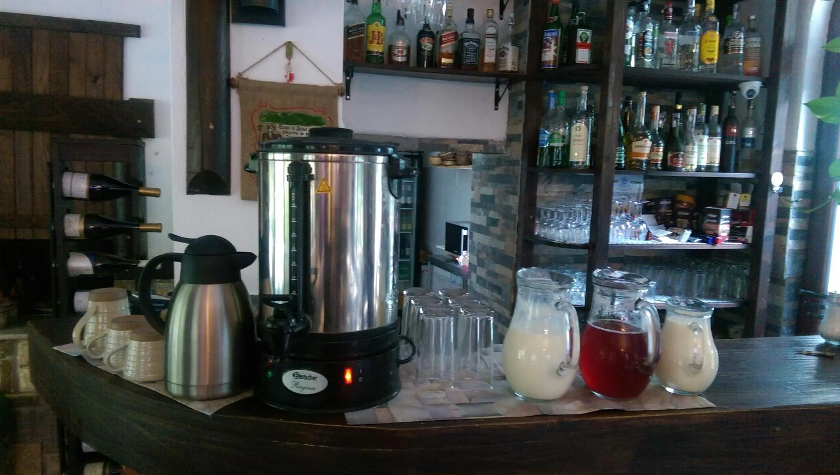 Breakfast in Horlog Castle